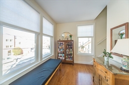 51 Winslow Rd, North Brookline