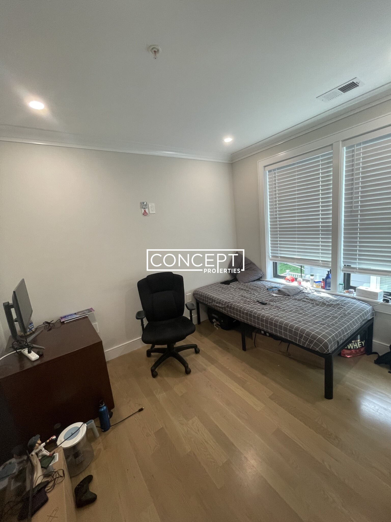 13 Greylock Rd, Allston