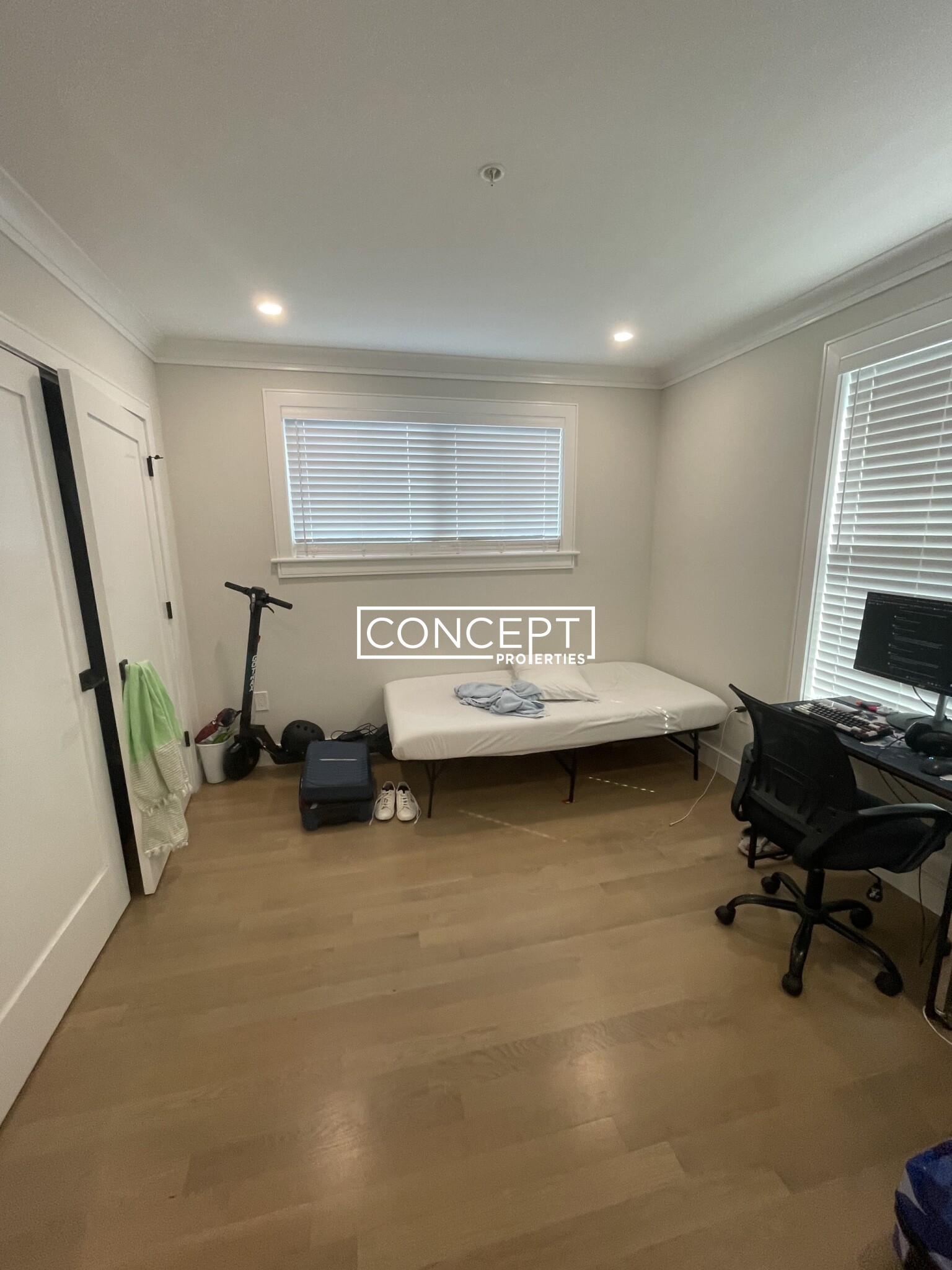 13 Greylock Rd, Allston