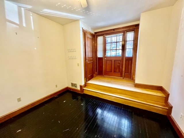 300 North St, North End