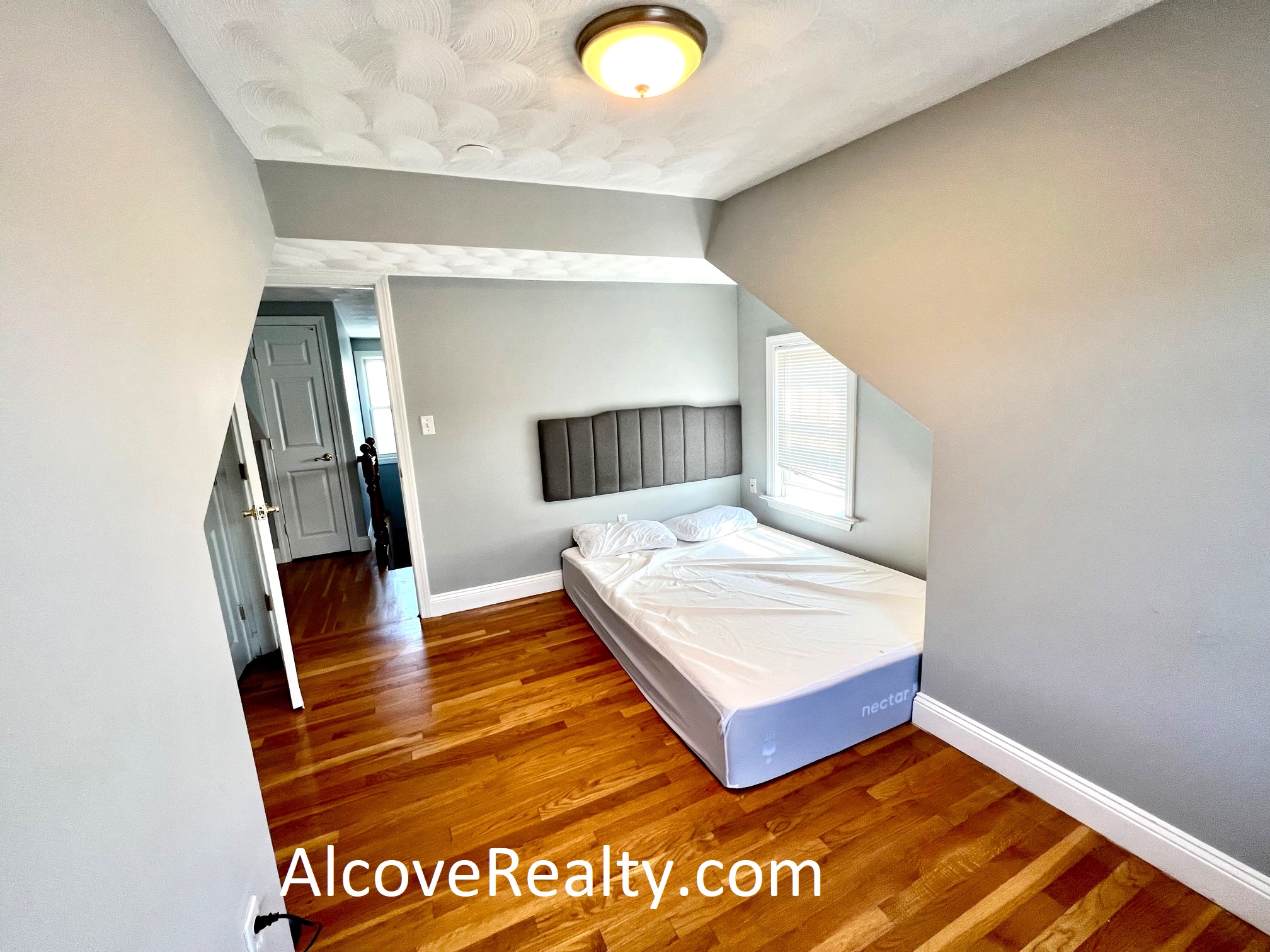 39 Sterling St, Teele Square