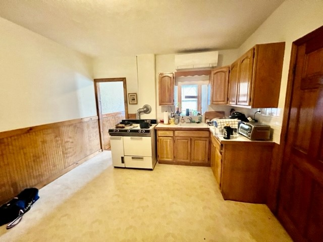 4 Garden Court St, North End