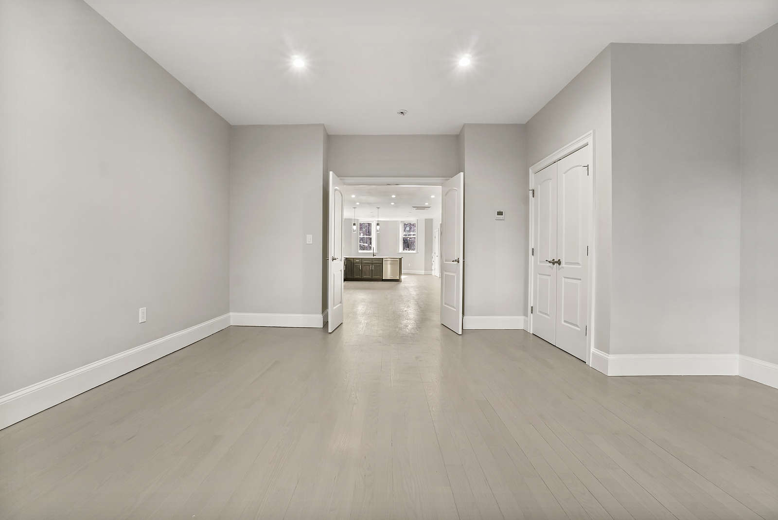 554 Massachusetts Ave, South End