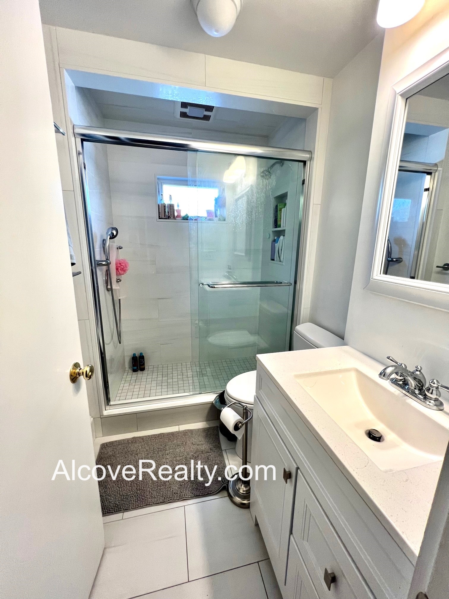 34 Leonard St, Davis Square