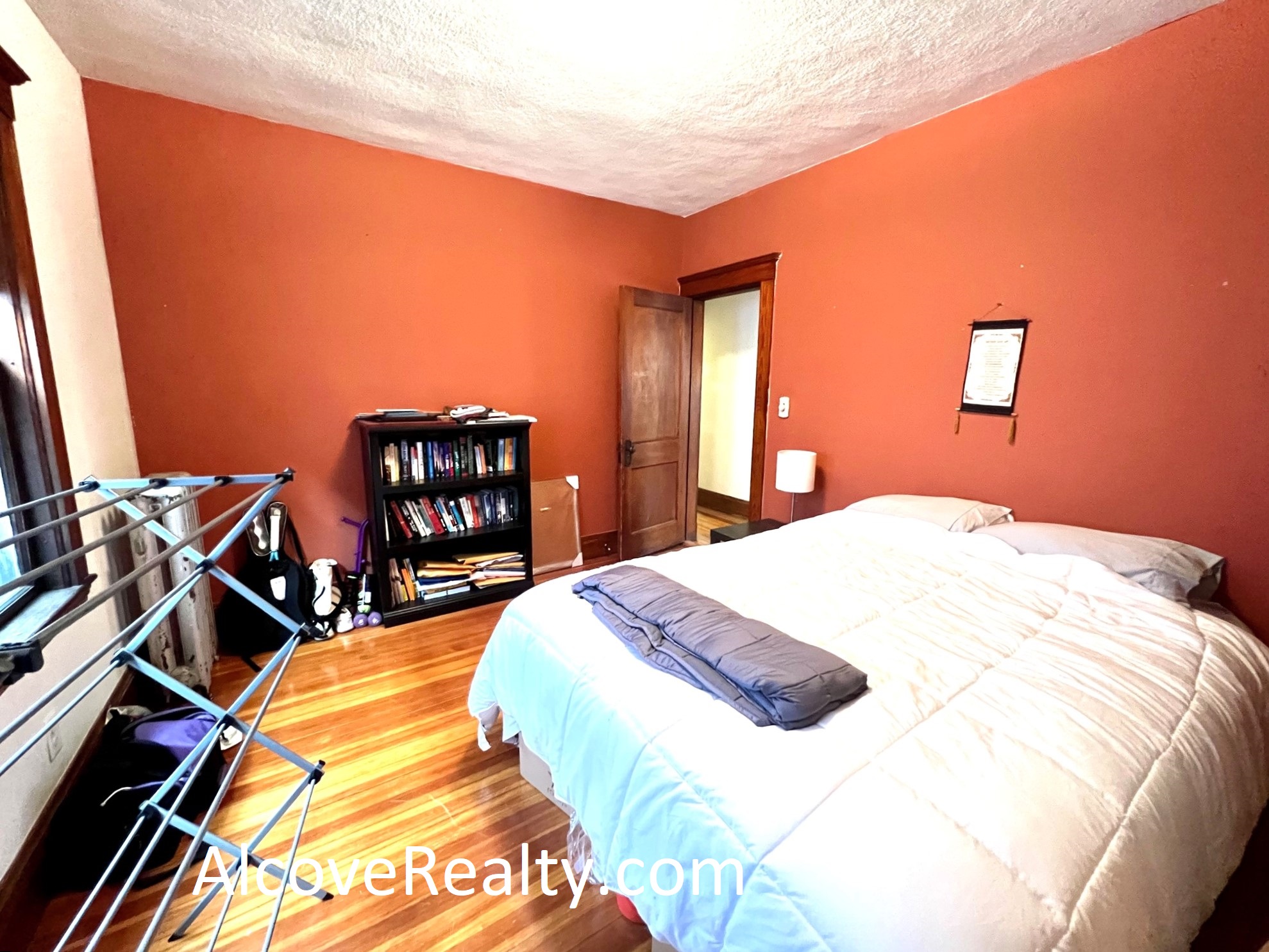 11 Leonard St, West Somerville