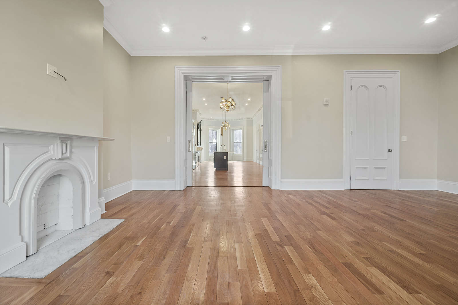 554 Massachusetts Ave, South End