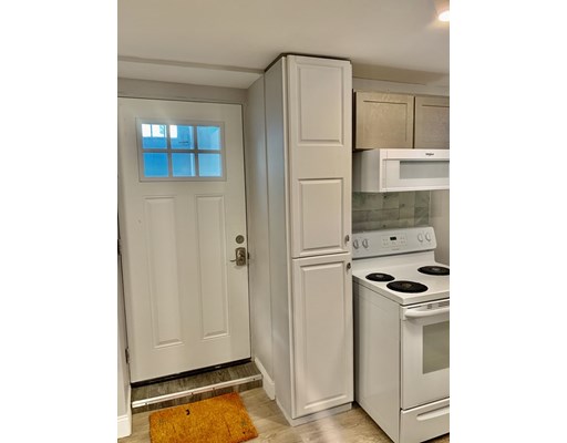 726 Metropolitan Ave, Hyde Park