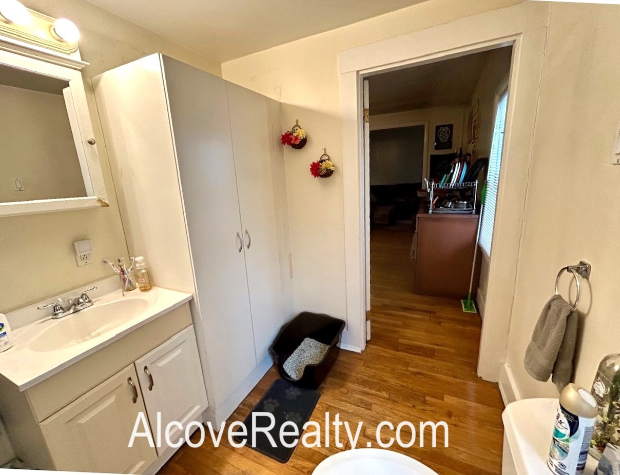 29 Cherry St, Davis Square