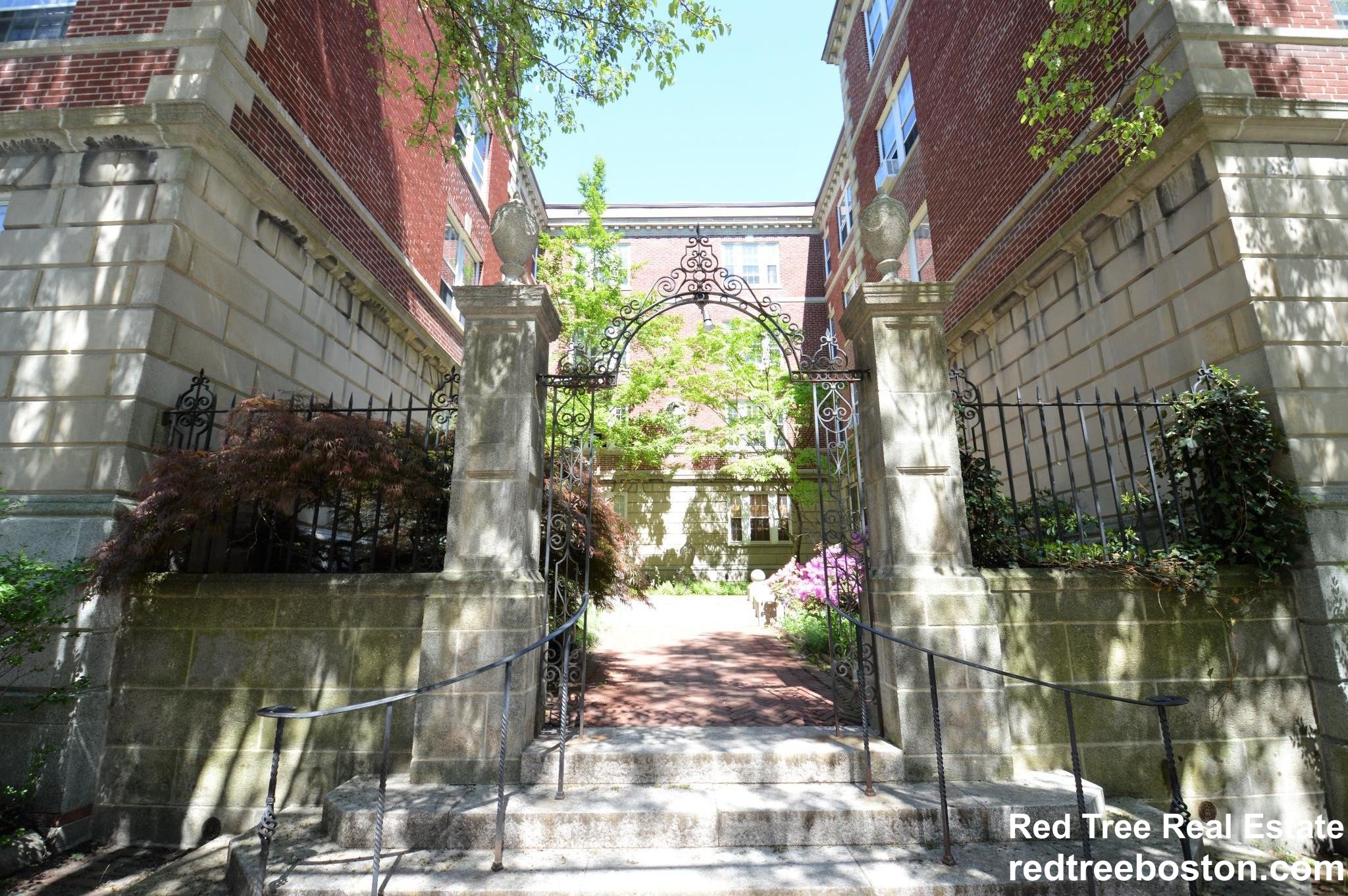 4 Washington Ave, Harvard Square