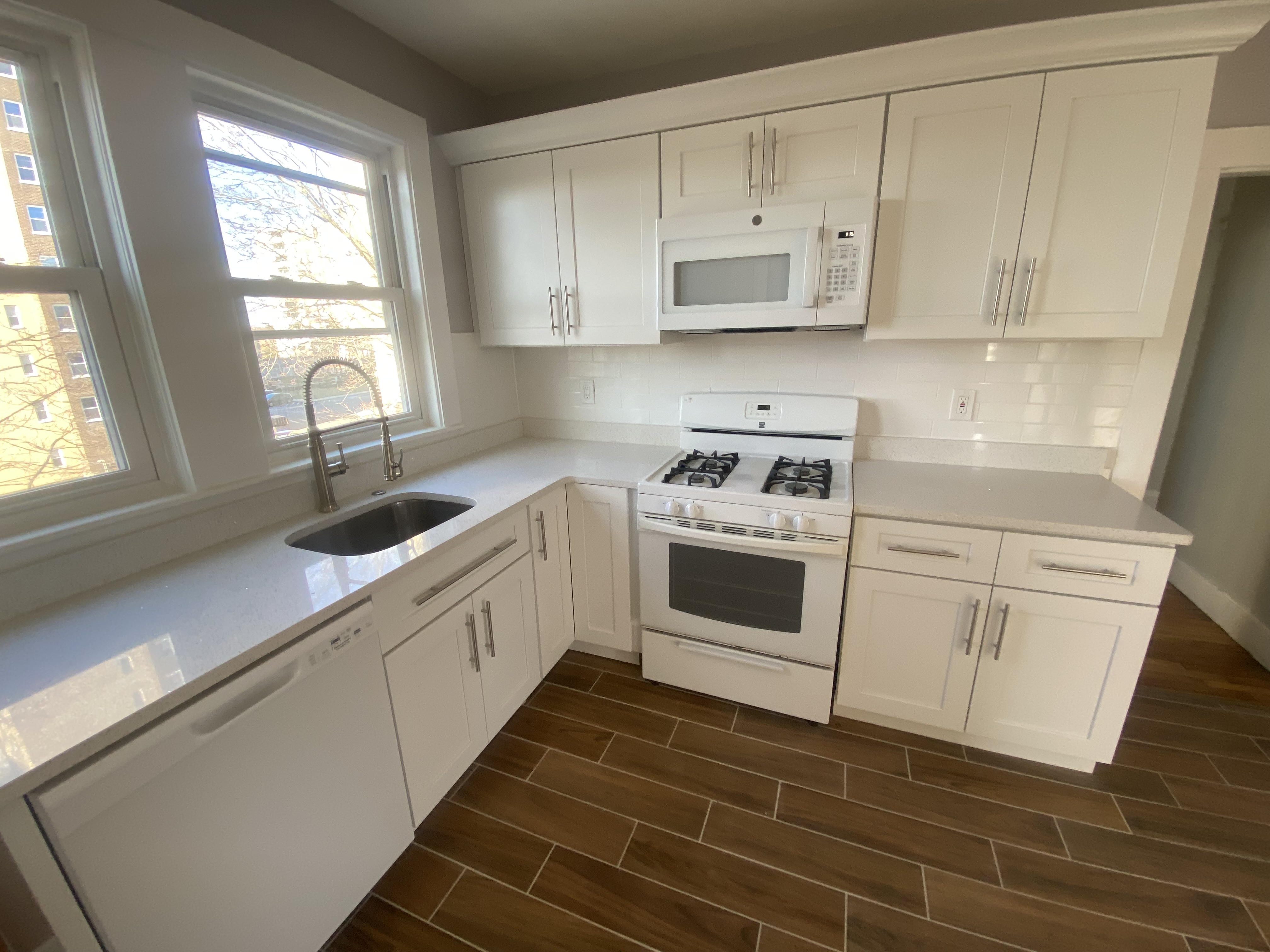 39 Waterhouse St, West Somerville