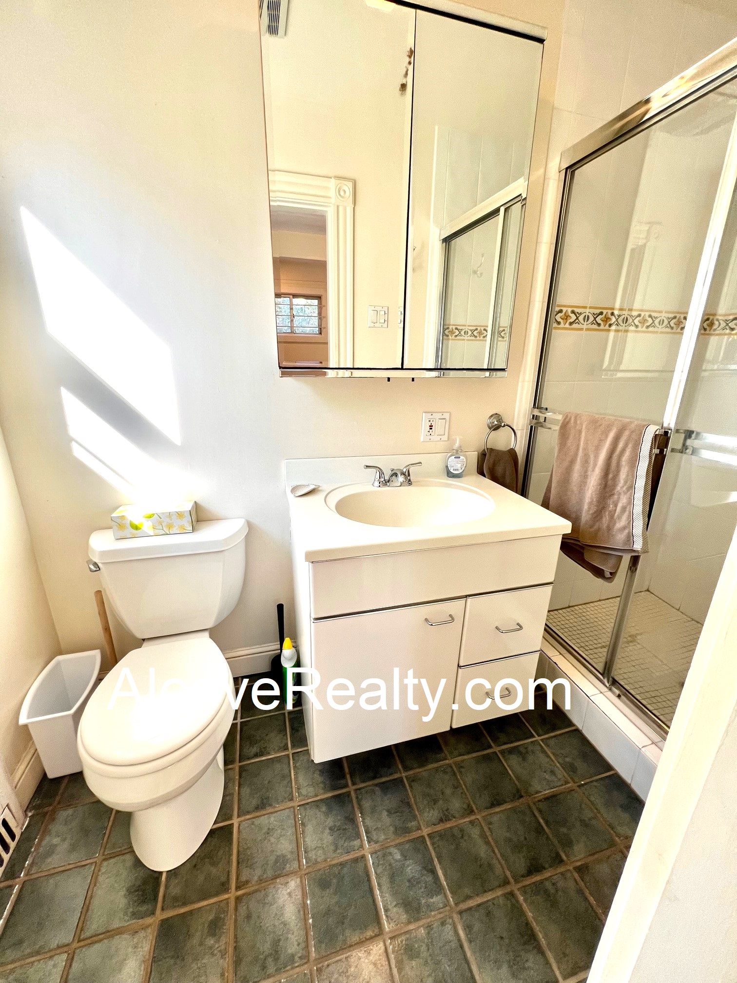 55 Jay St, Central Square