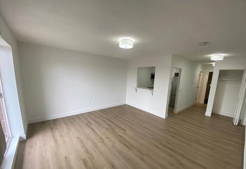 741 E 6th St, South Boston