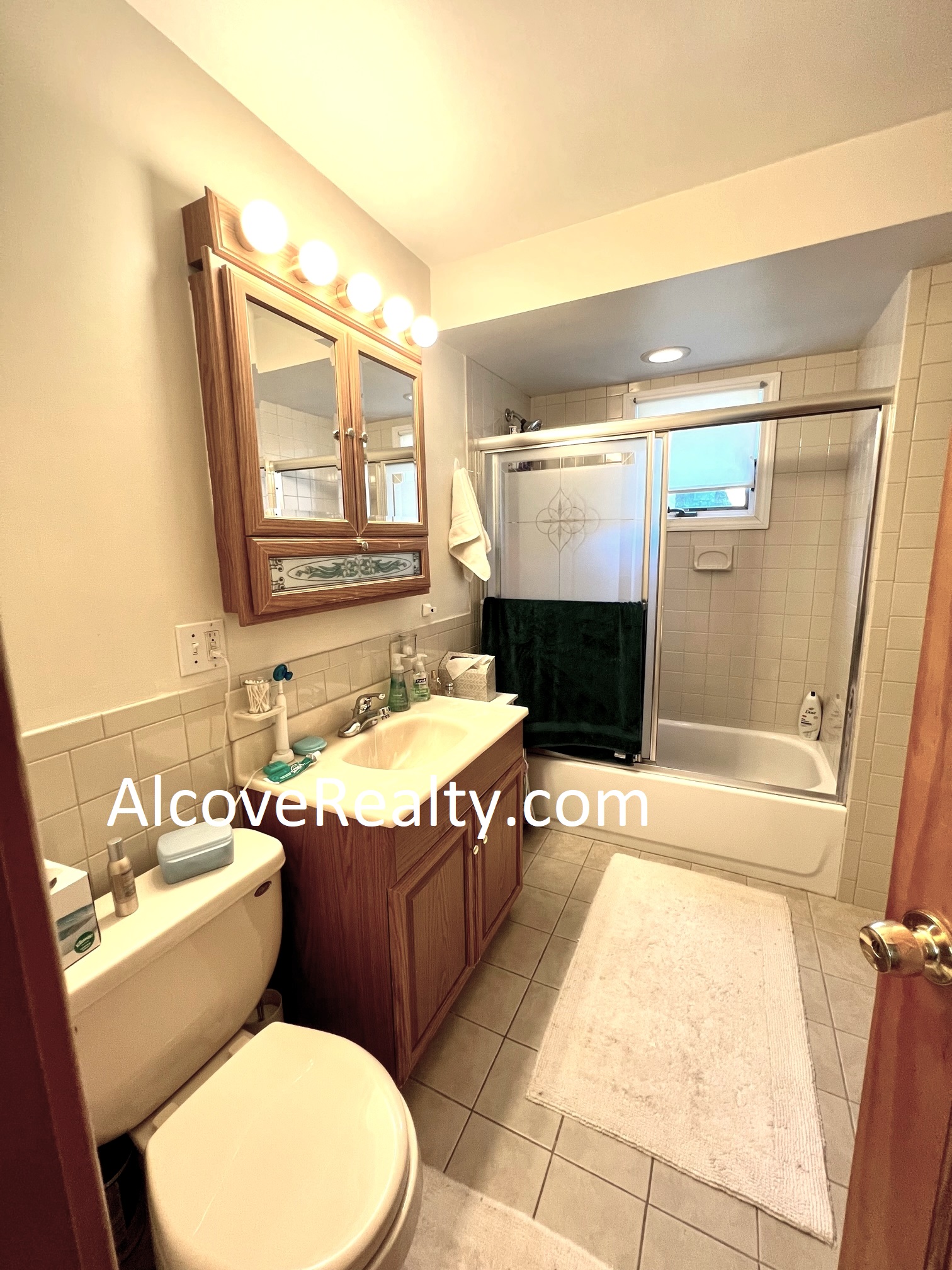 24 Burnham St, Davis Square