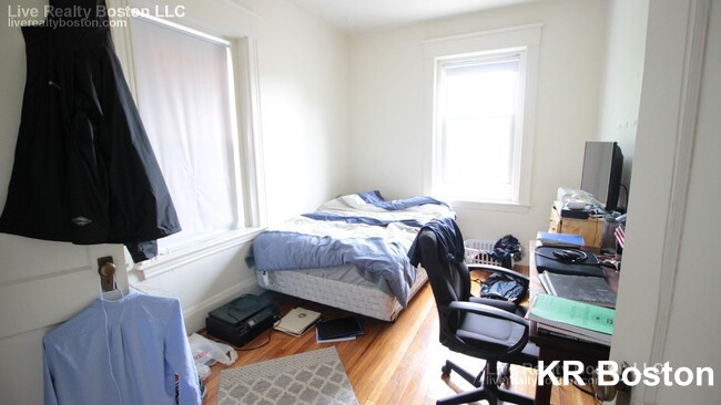 130 Englewood Ave, Brighton