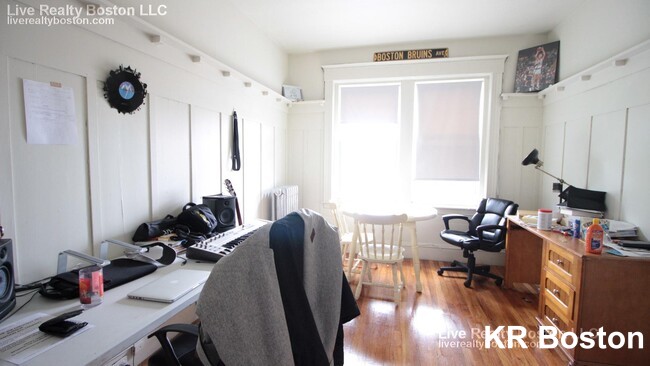 130 Englewood Ave, Brighton