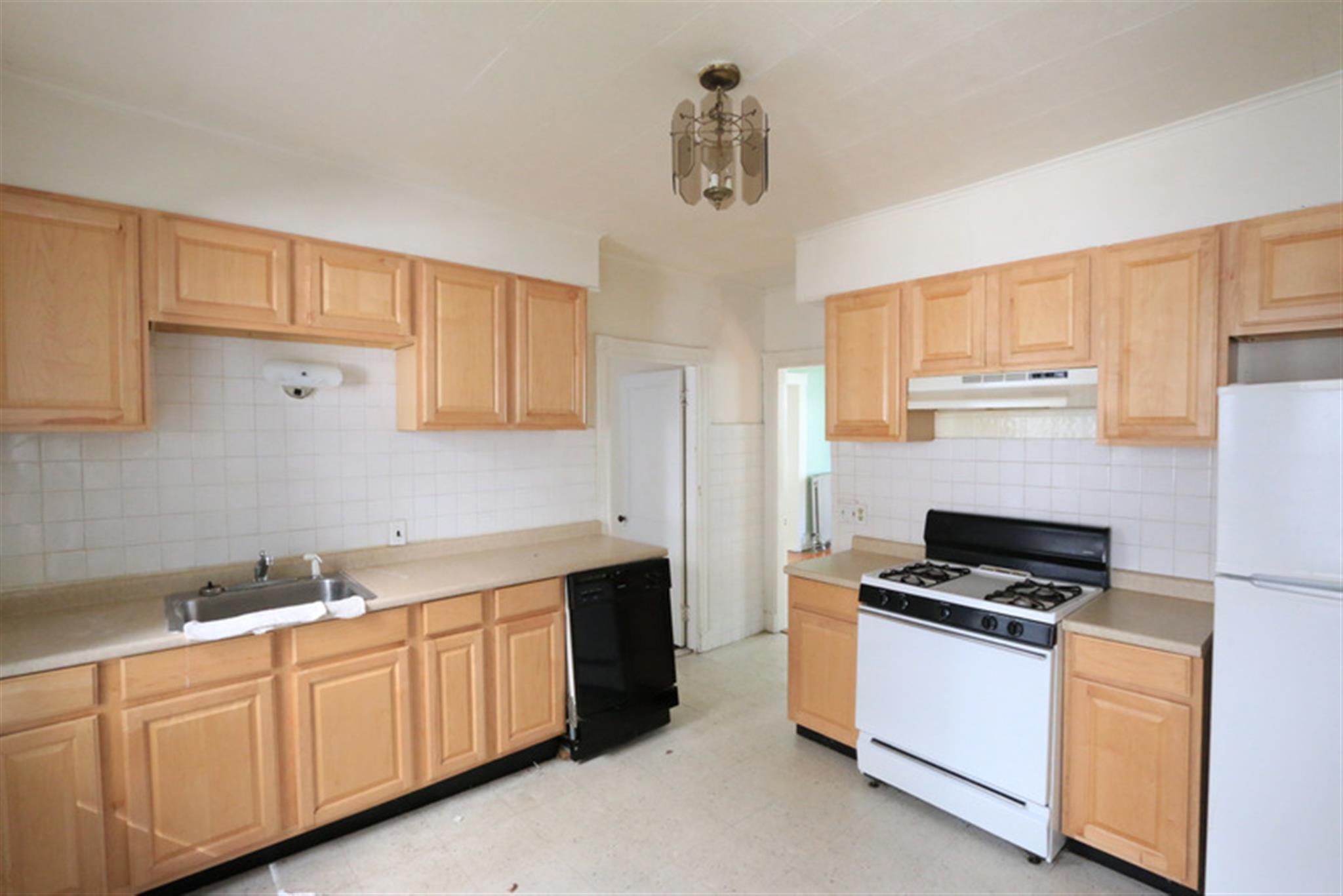 14 Belknap St, Teele Square