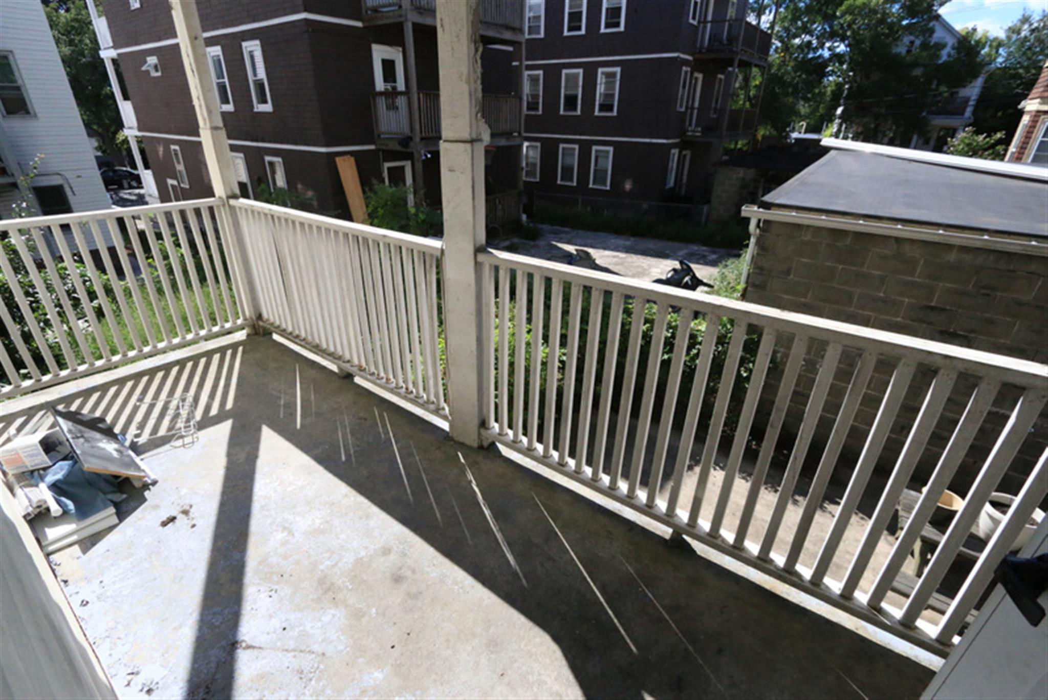 14 Belknap St, Teele Square