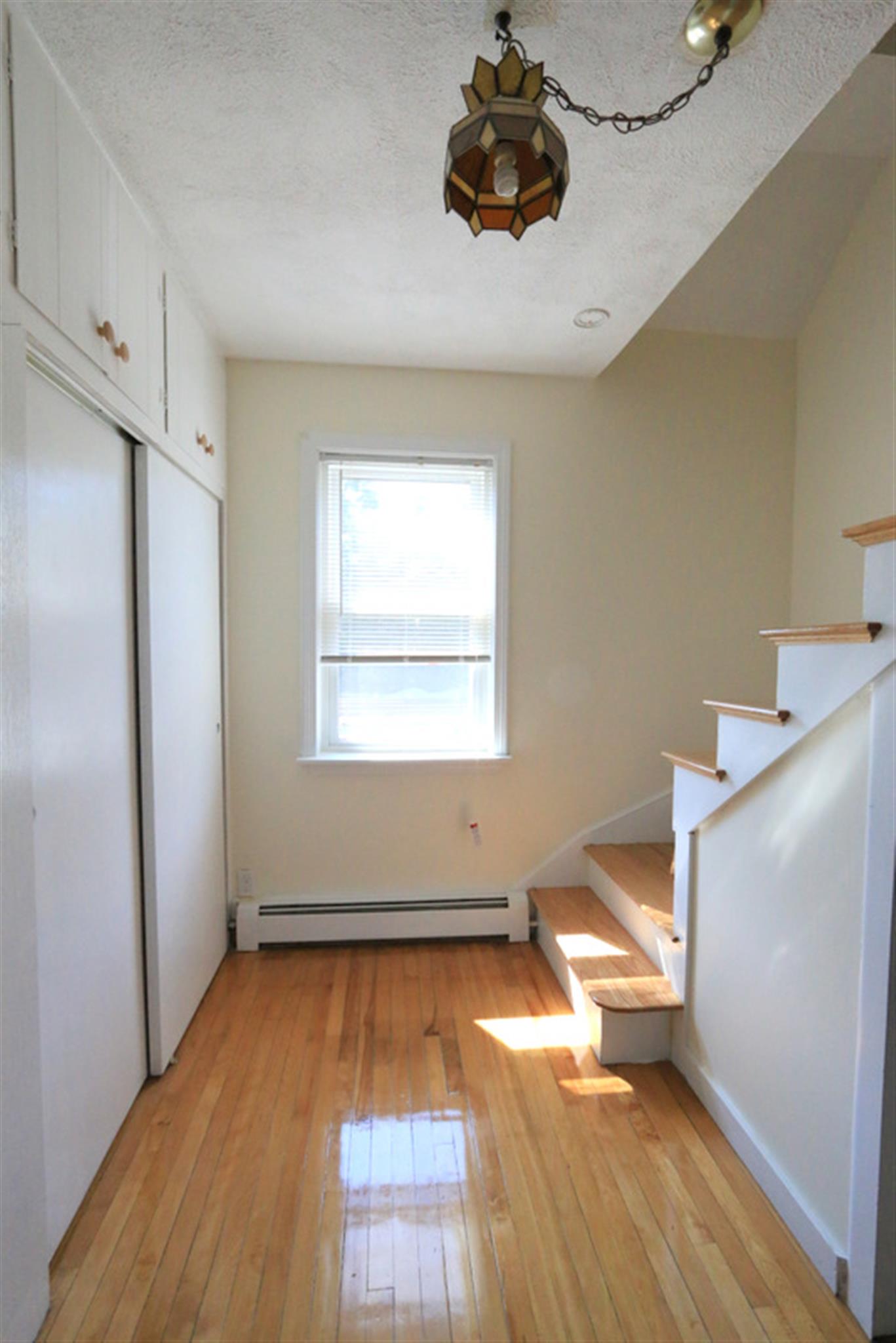 8 Winchester Ct, Medford