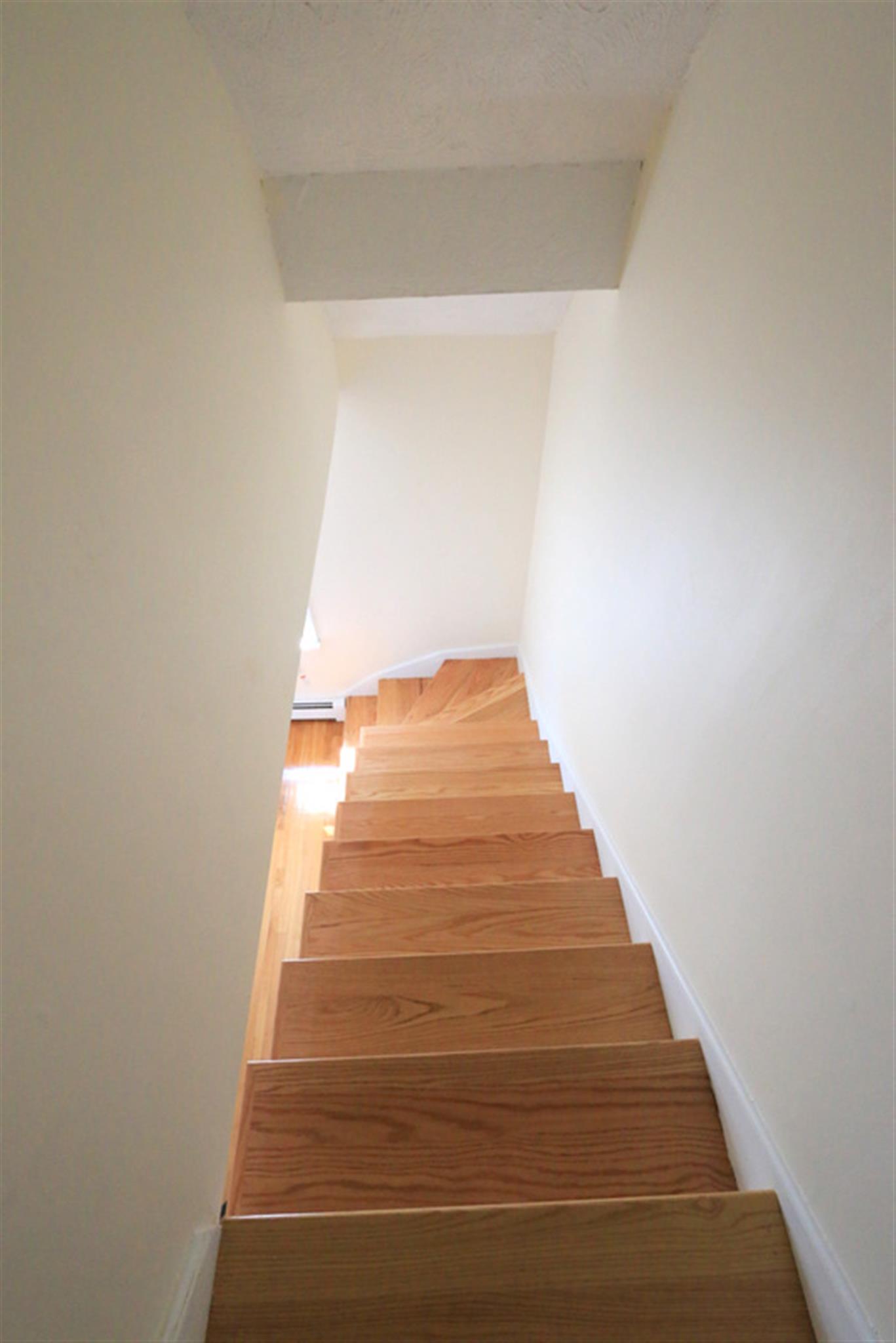 8 Winchester Ct, Medford