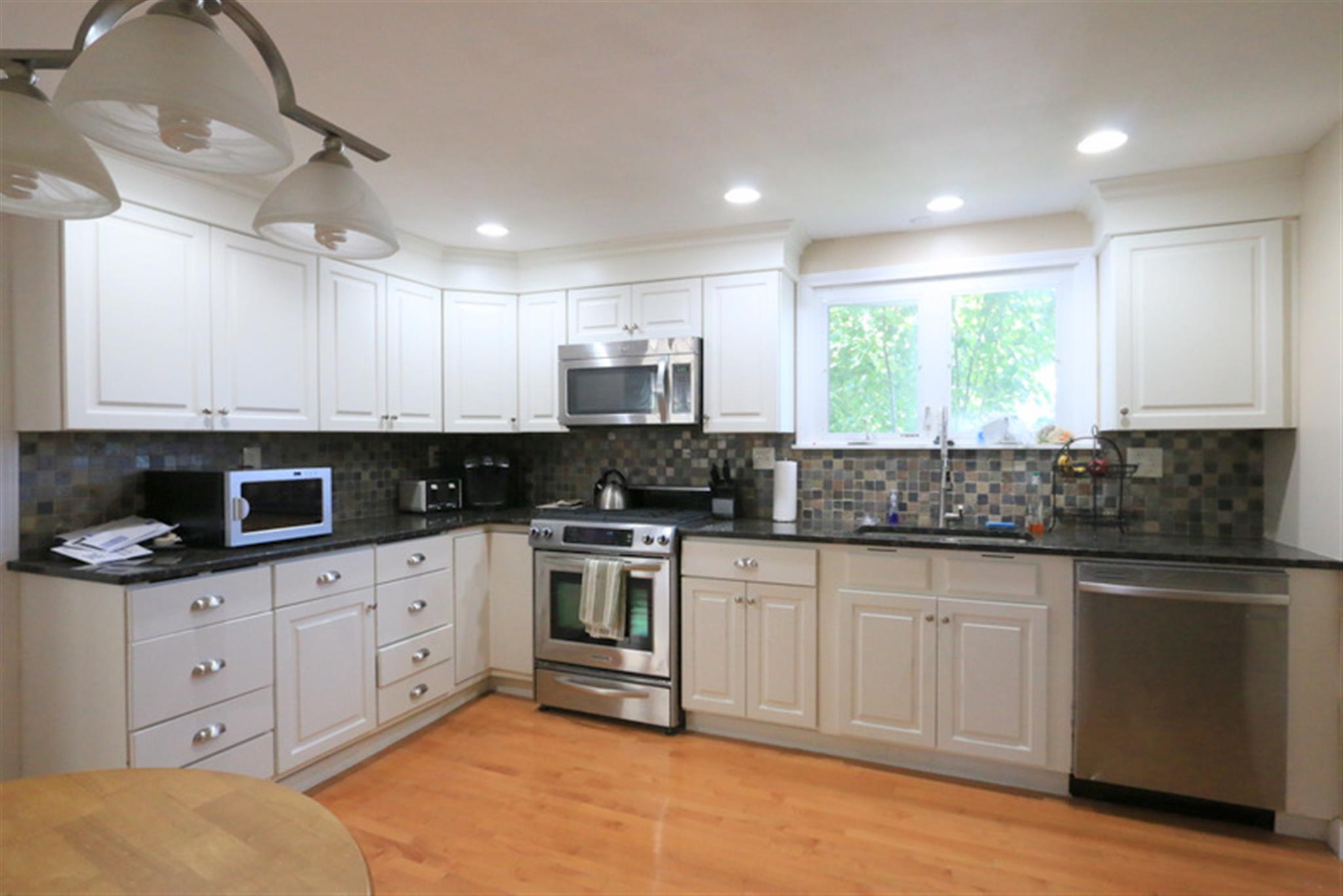 8 Winchester Ct, Medford