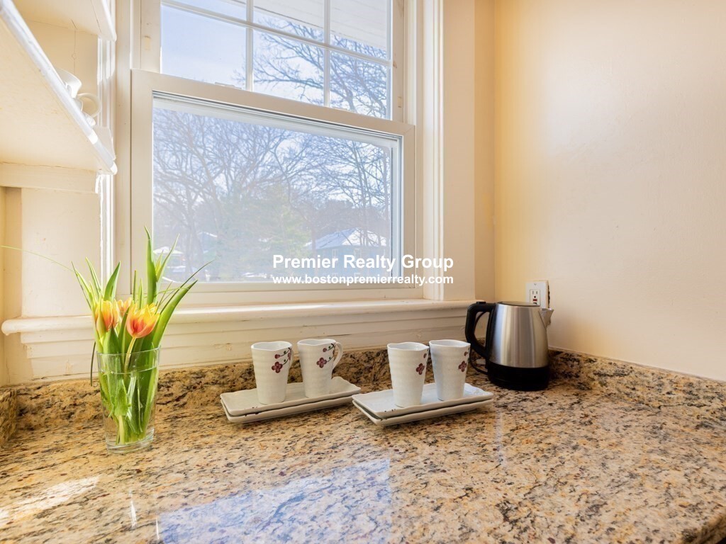 139-141 Harvard St, Newtonville