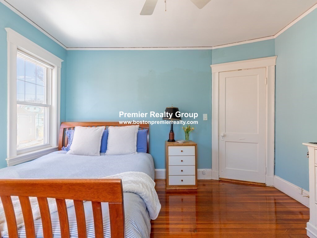 139-141 Harvard St, Newtonville