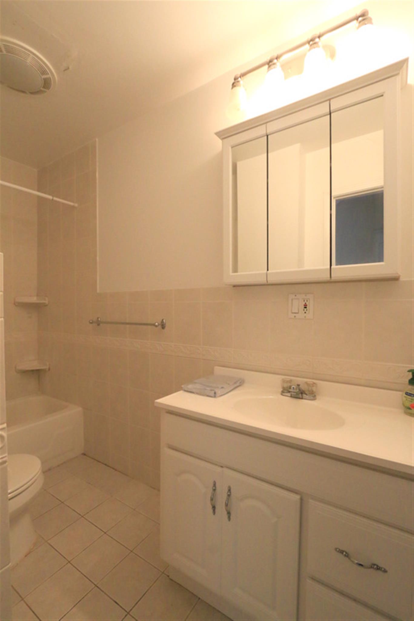 41 Ossipee Rd, Davis Square