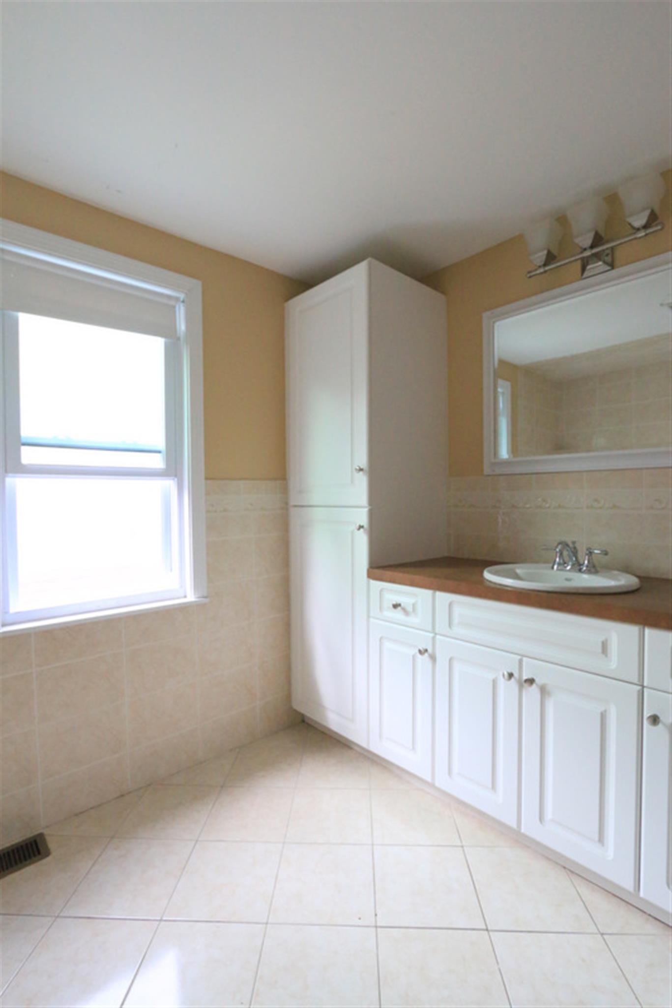 41 Ossipee Rd, Davis Square