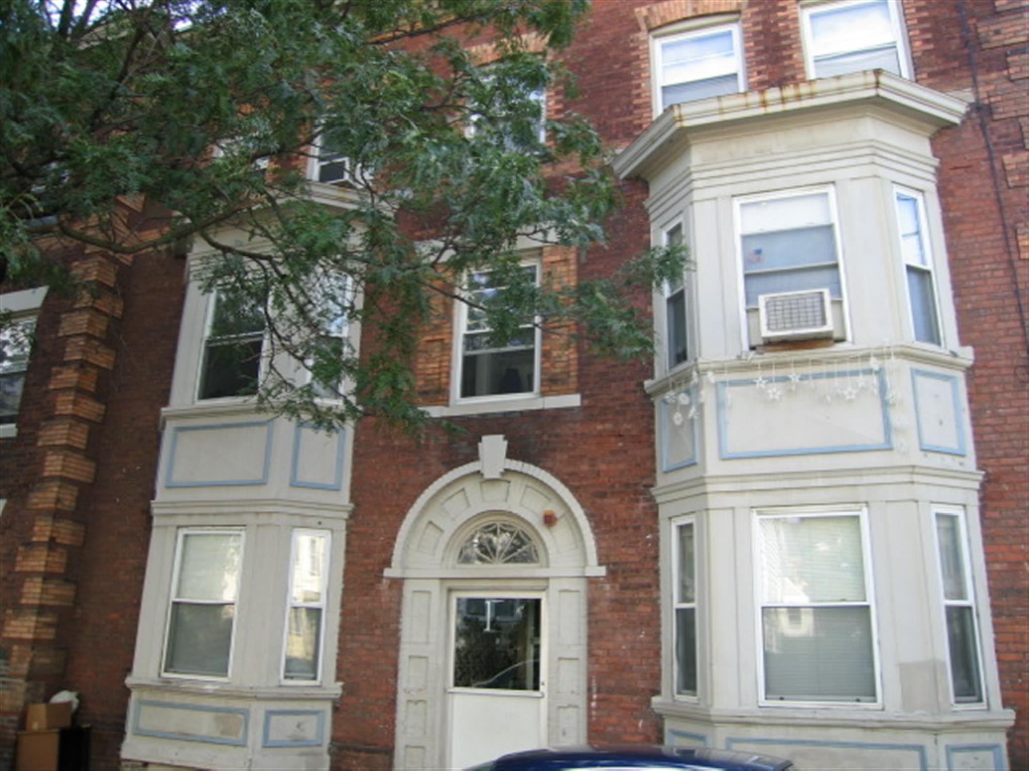 2 Cypress St, Prospect Hill