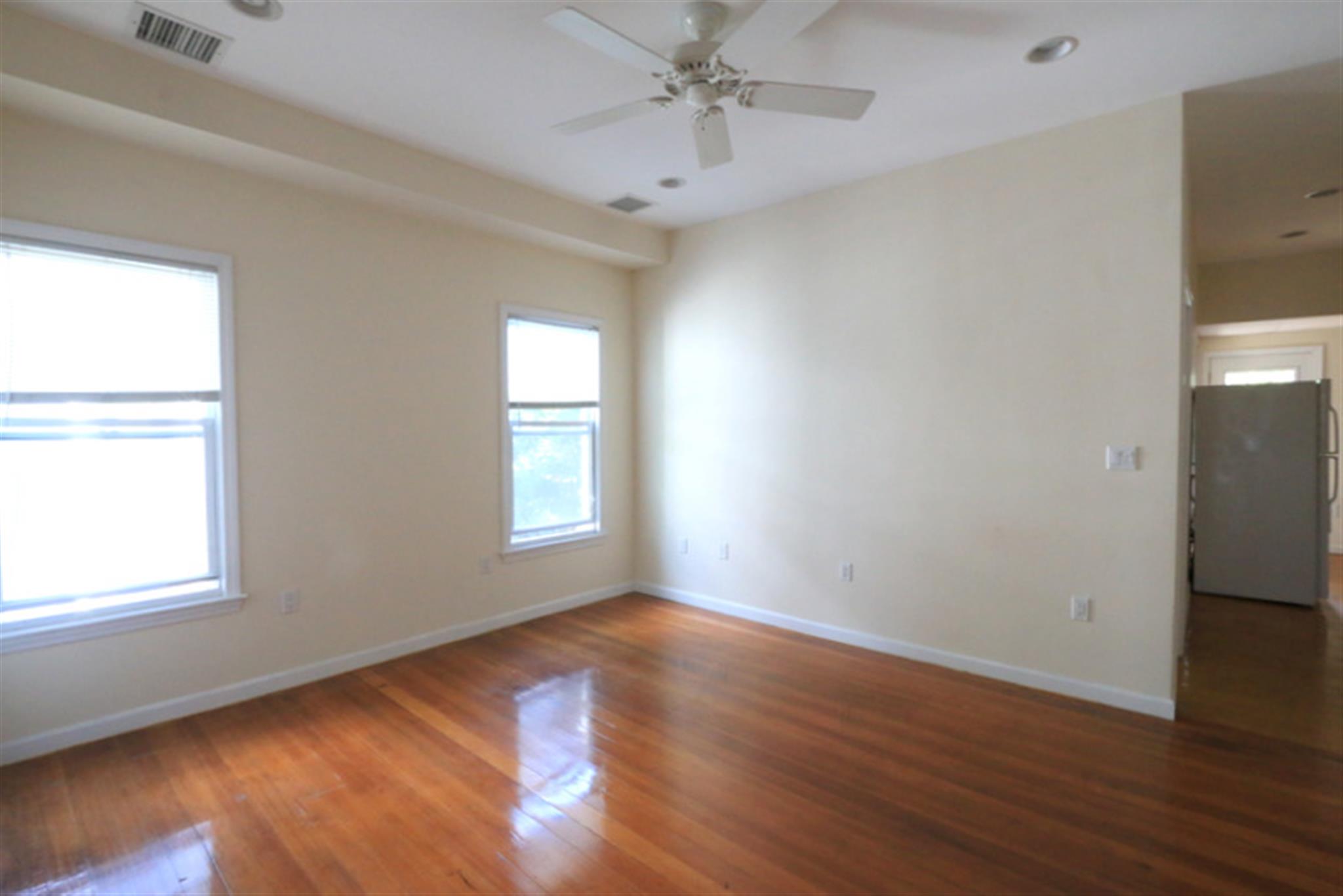 24 Tufts St, Cambridgeport