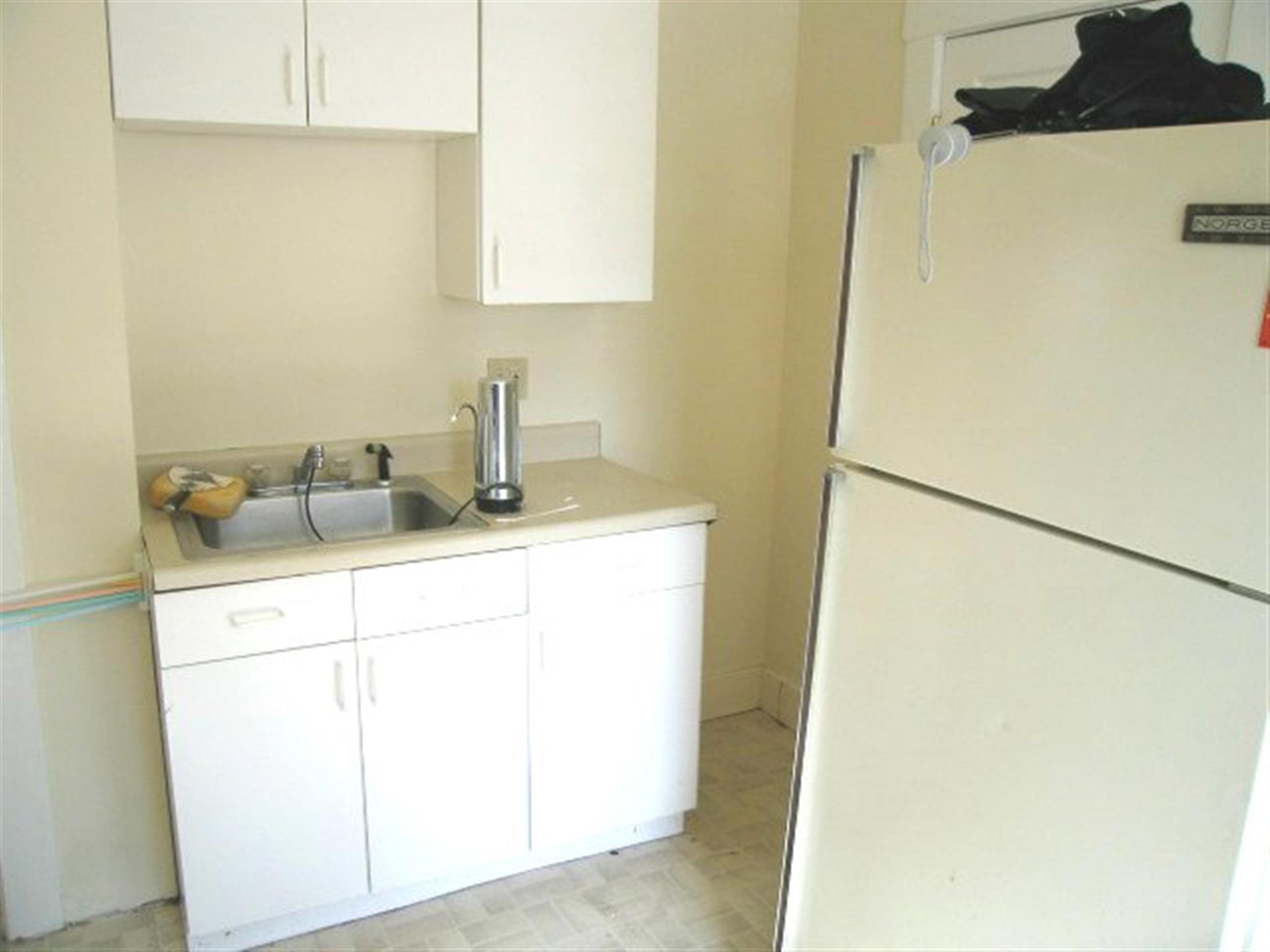 18 Sanborn Ave, Union Square