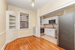 131 Freeman St, Coolidge Corner