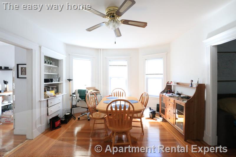 117 Rogers, Ball Square