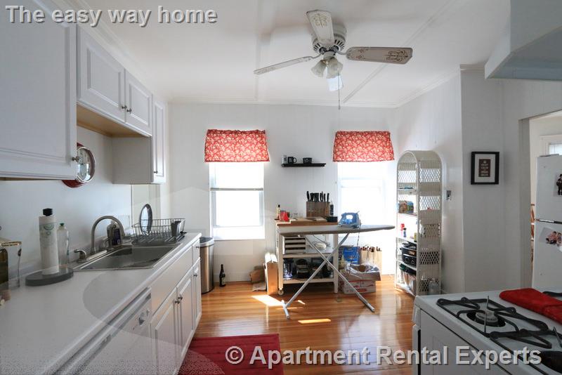 117 Rogers, Ball Square