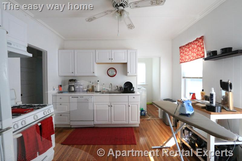 117 Rogers, Ball Square