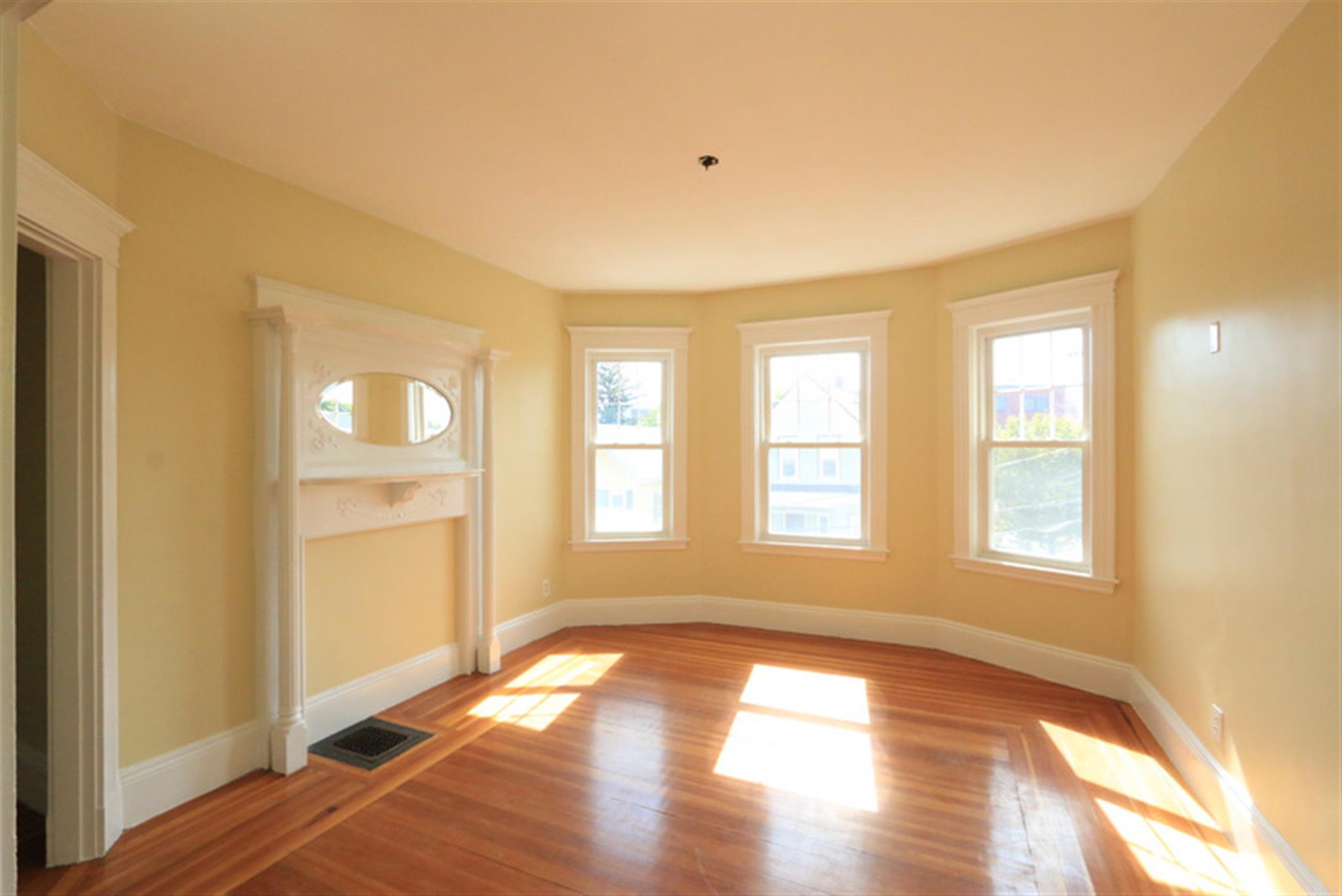 19 Park Ave, Davis Square