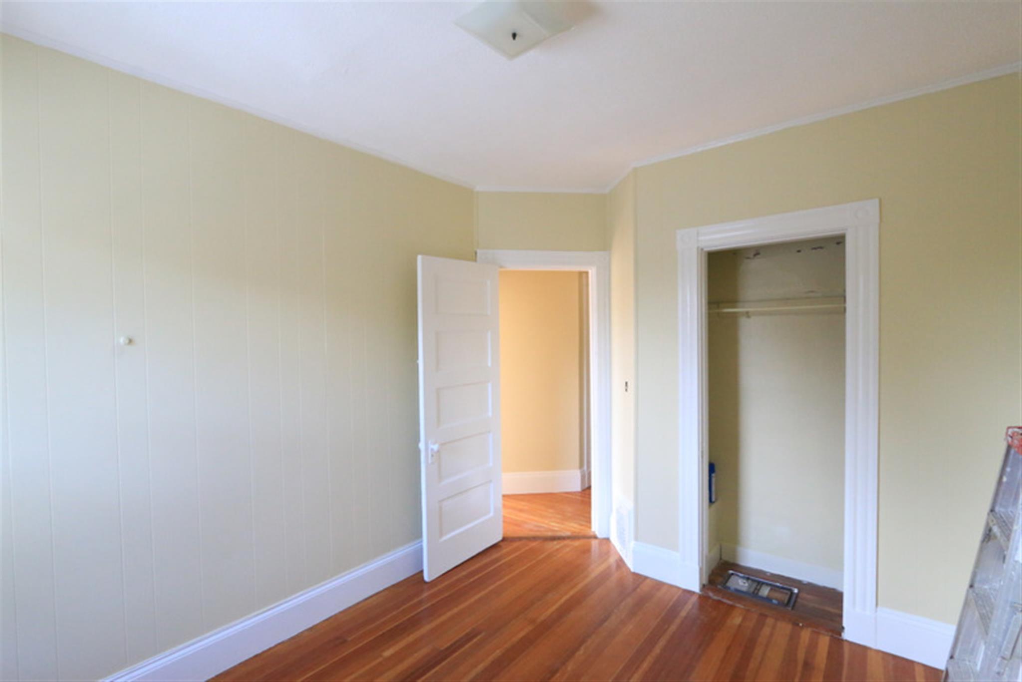 19 Park Ave, Davis Square