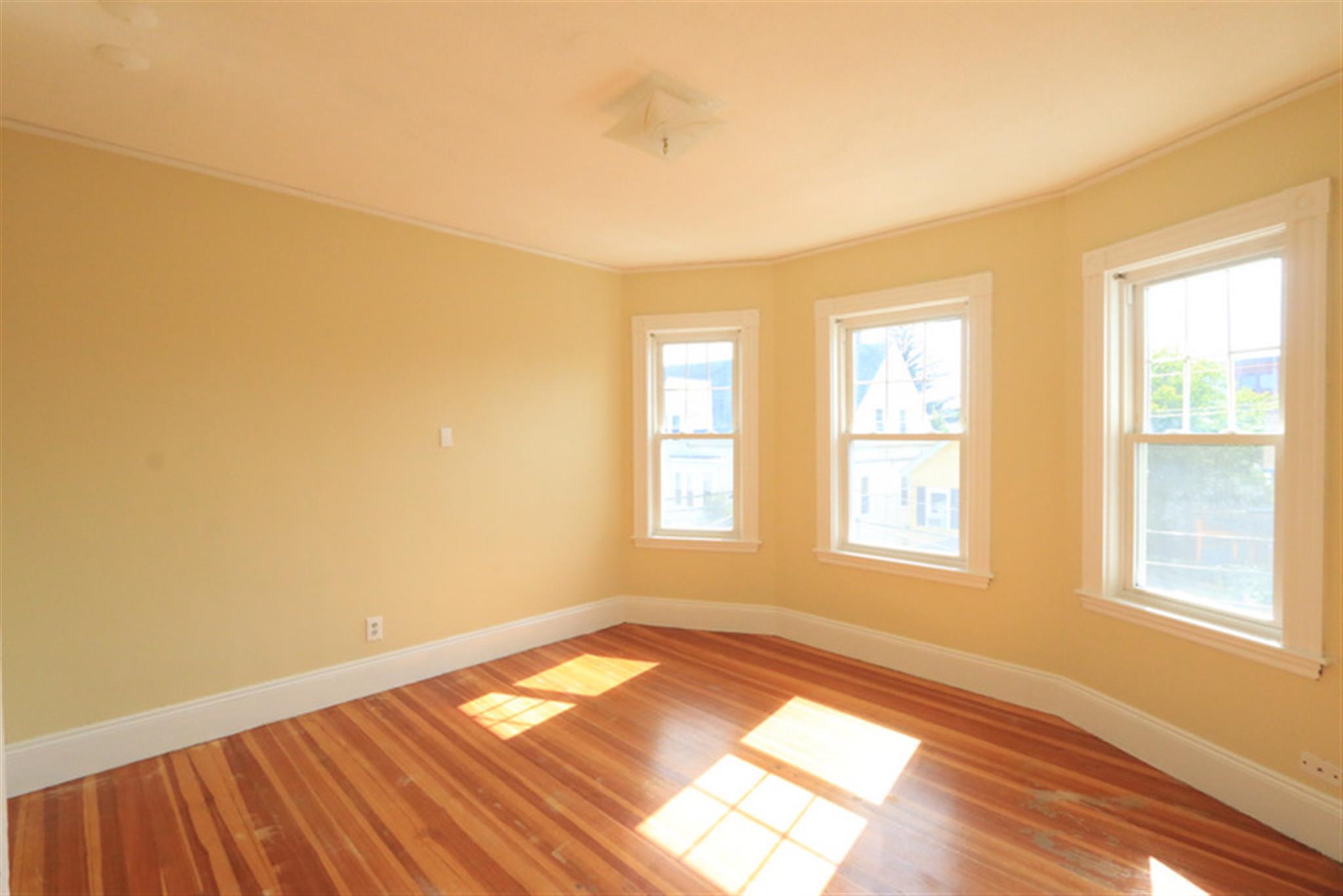 19 Park Ave, Davis Square