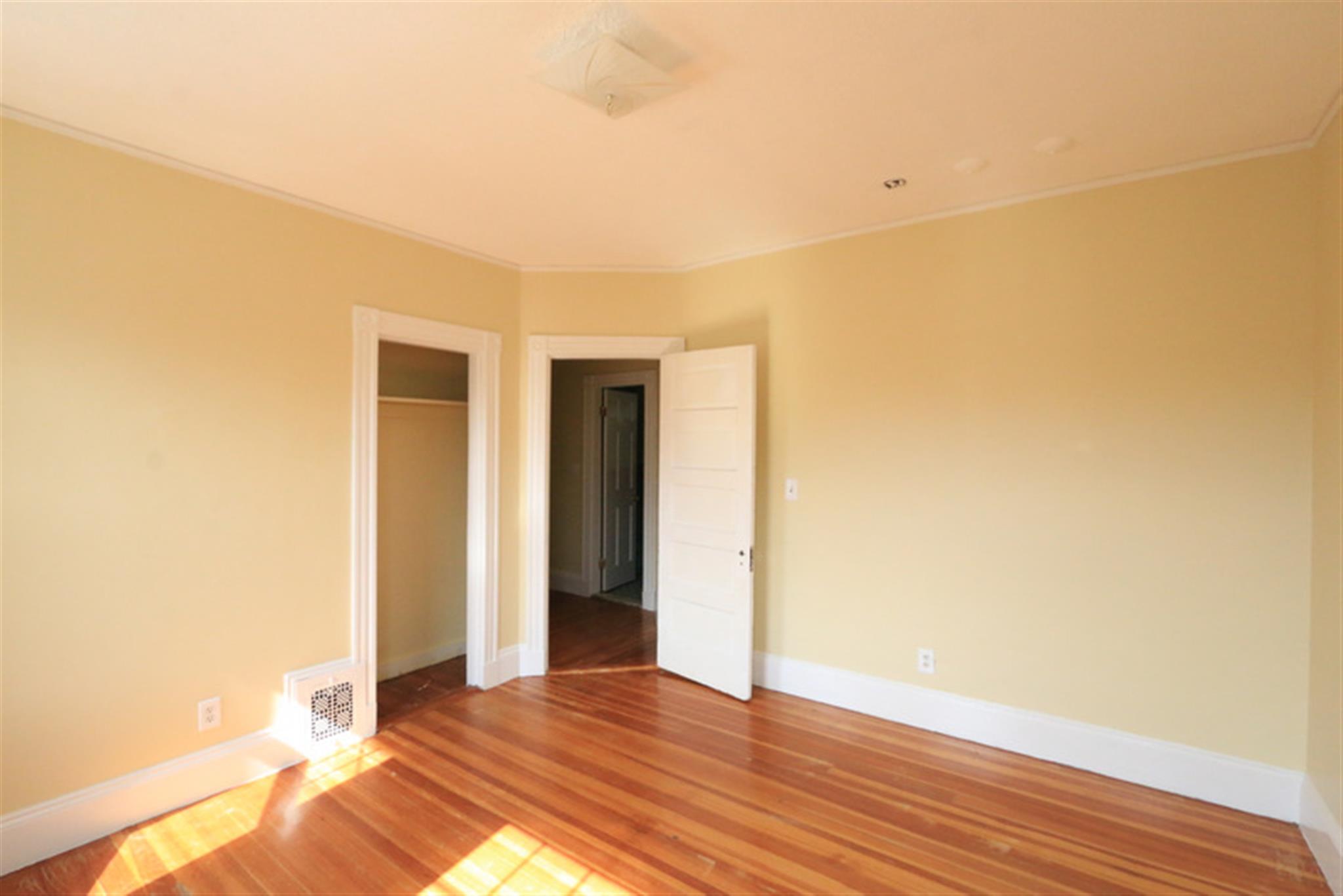 19 Park Ave, Davis Square