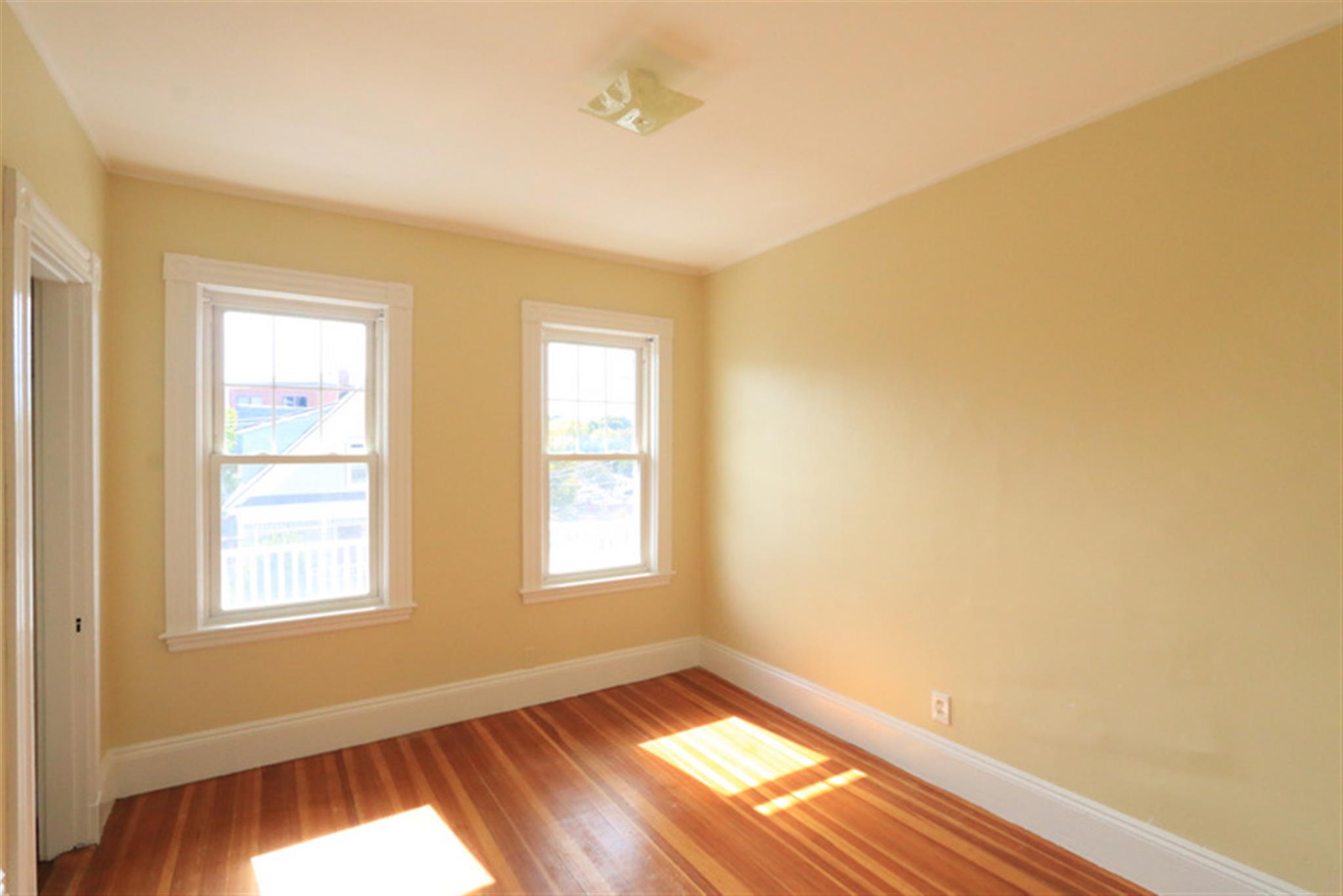 19 Park Ave, Davis Square