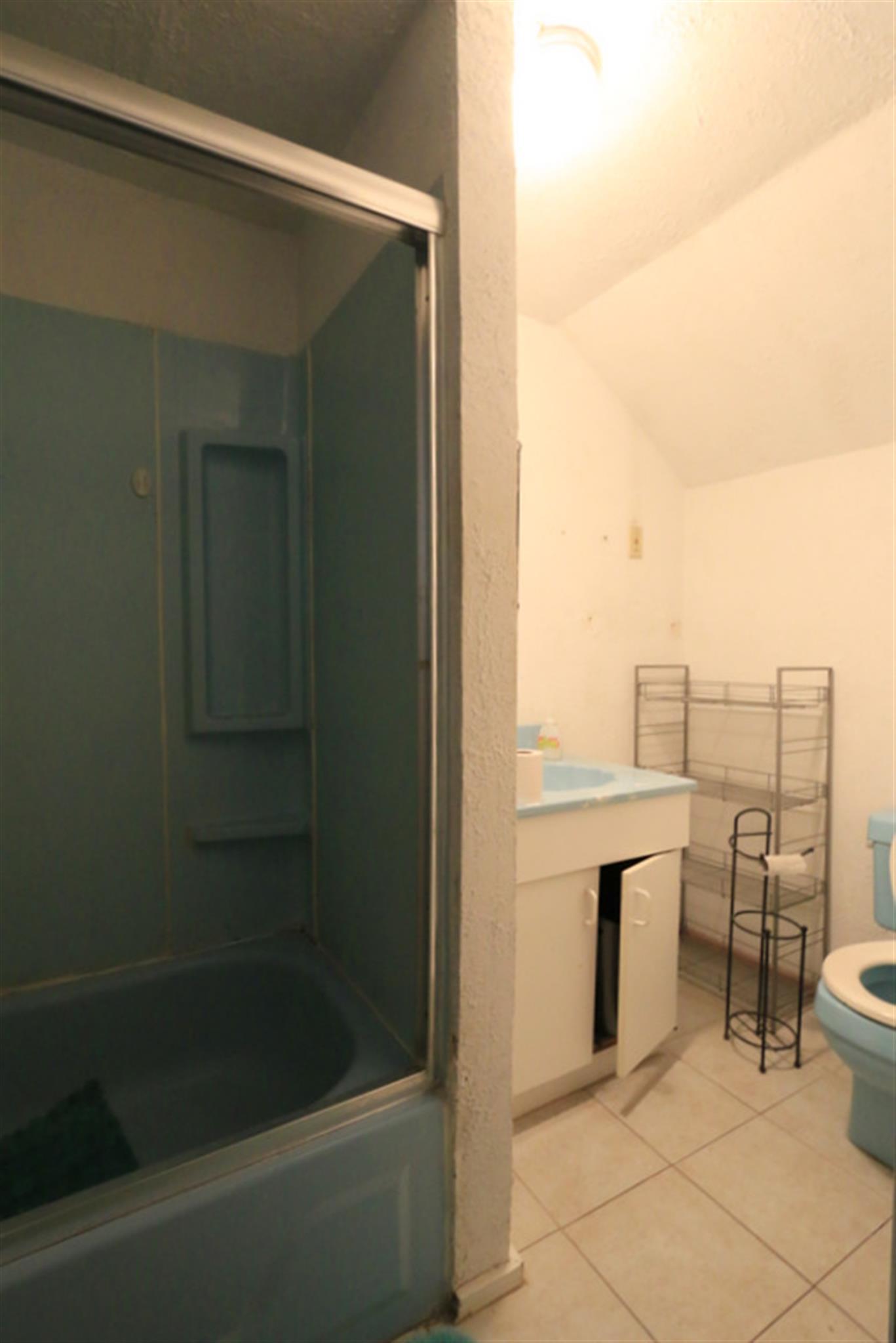 19 Park Ave, Davis Square