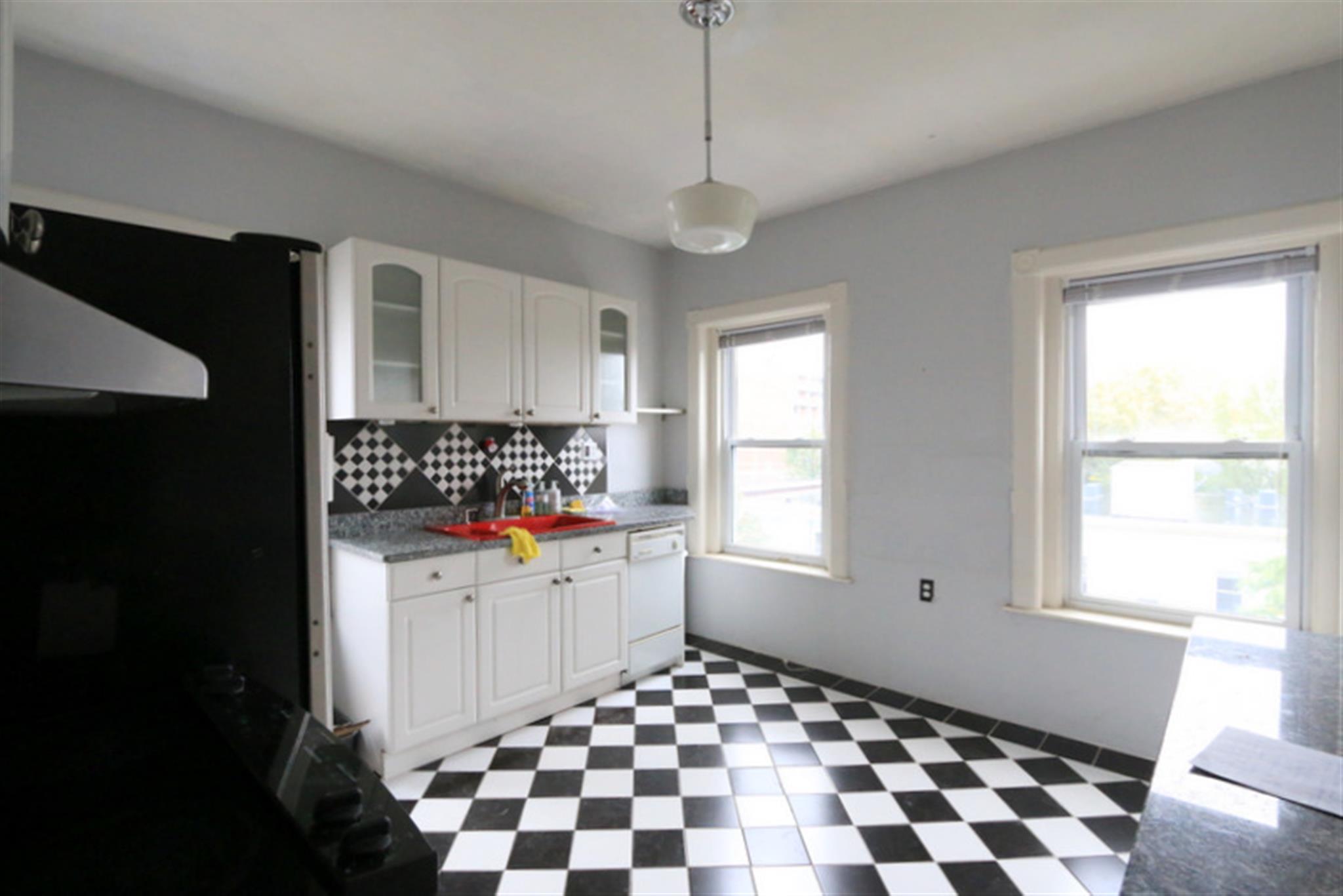 900 Massachusetts Ave, Central Square