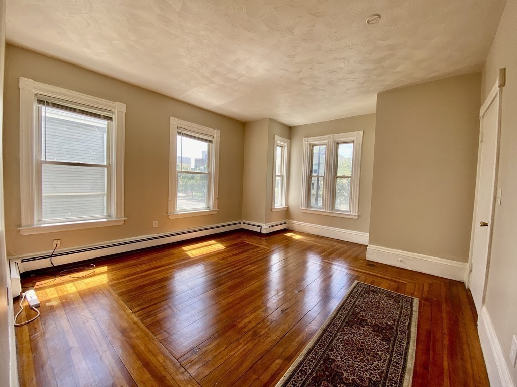 132 Hyde Park Ave, Jamaica Plain