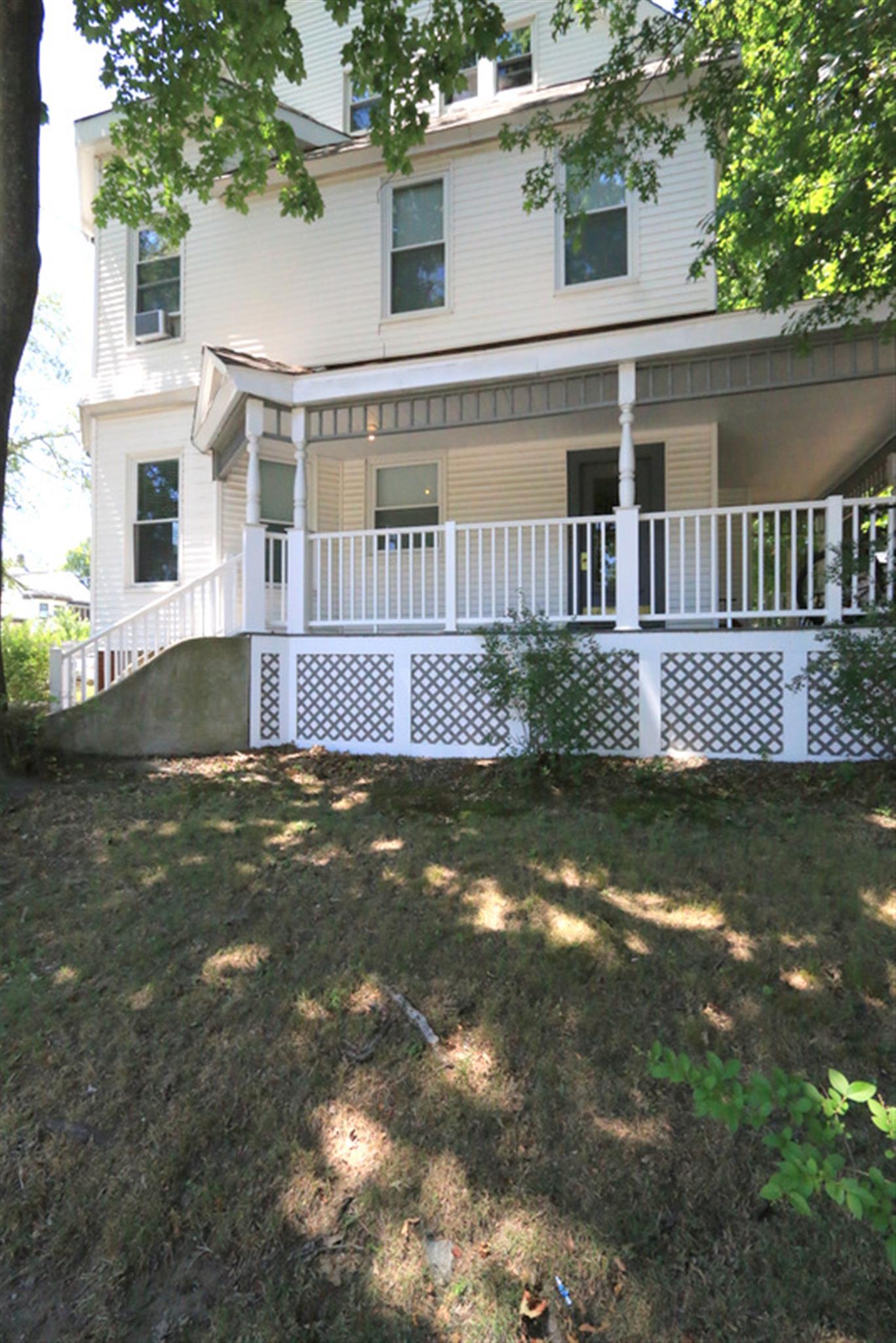 138 Sycamore St, Winter Hill