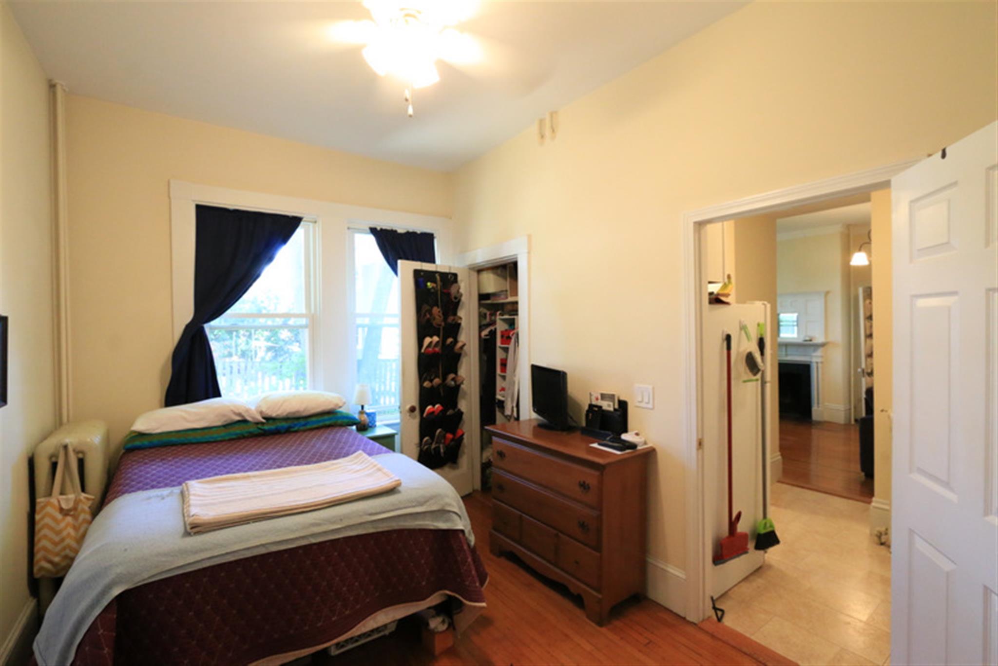 138 Sycamore St, Winter Hill