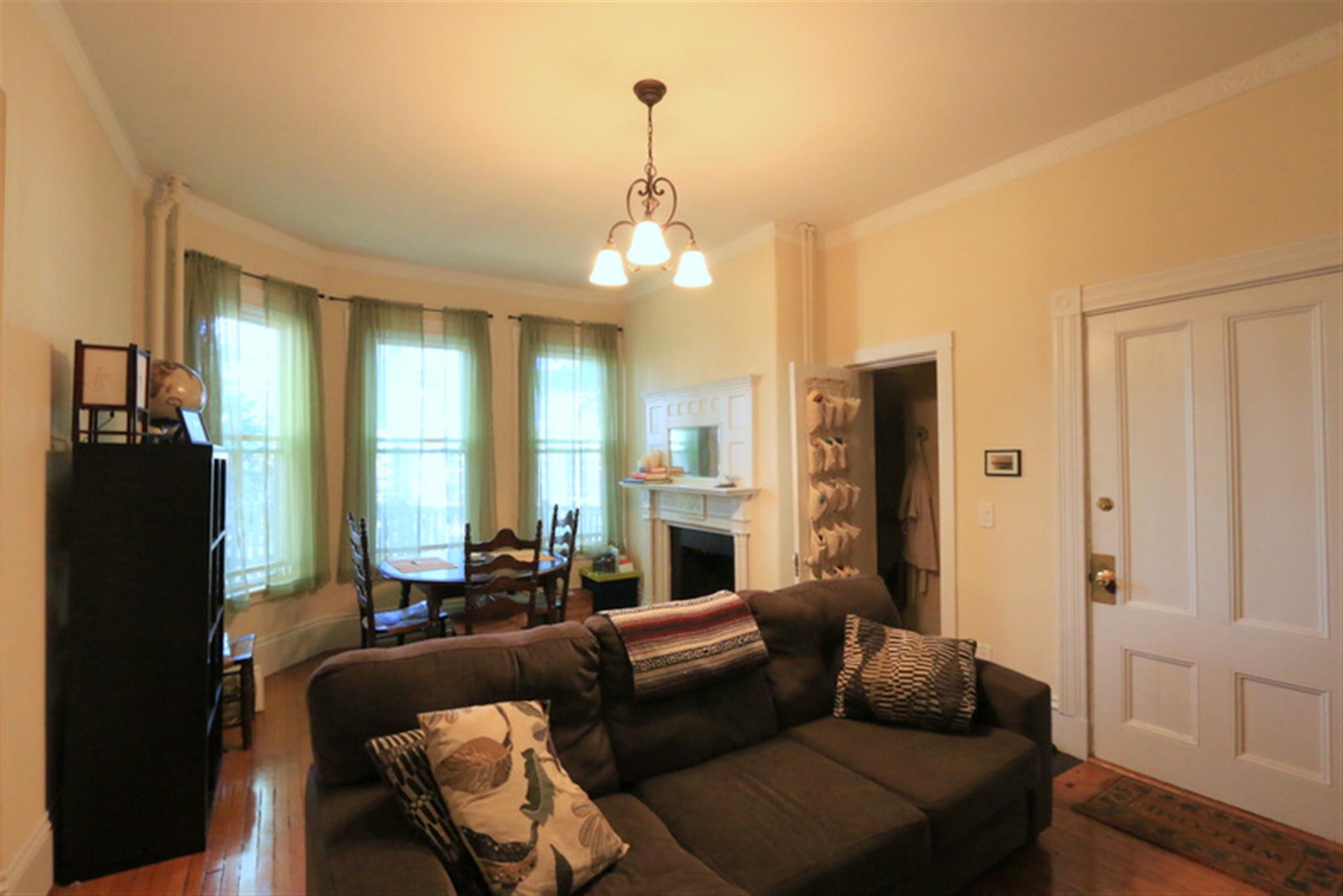 138 Sycamore St, Winter Hill