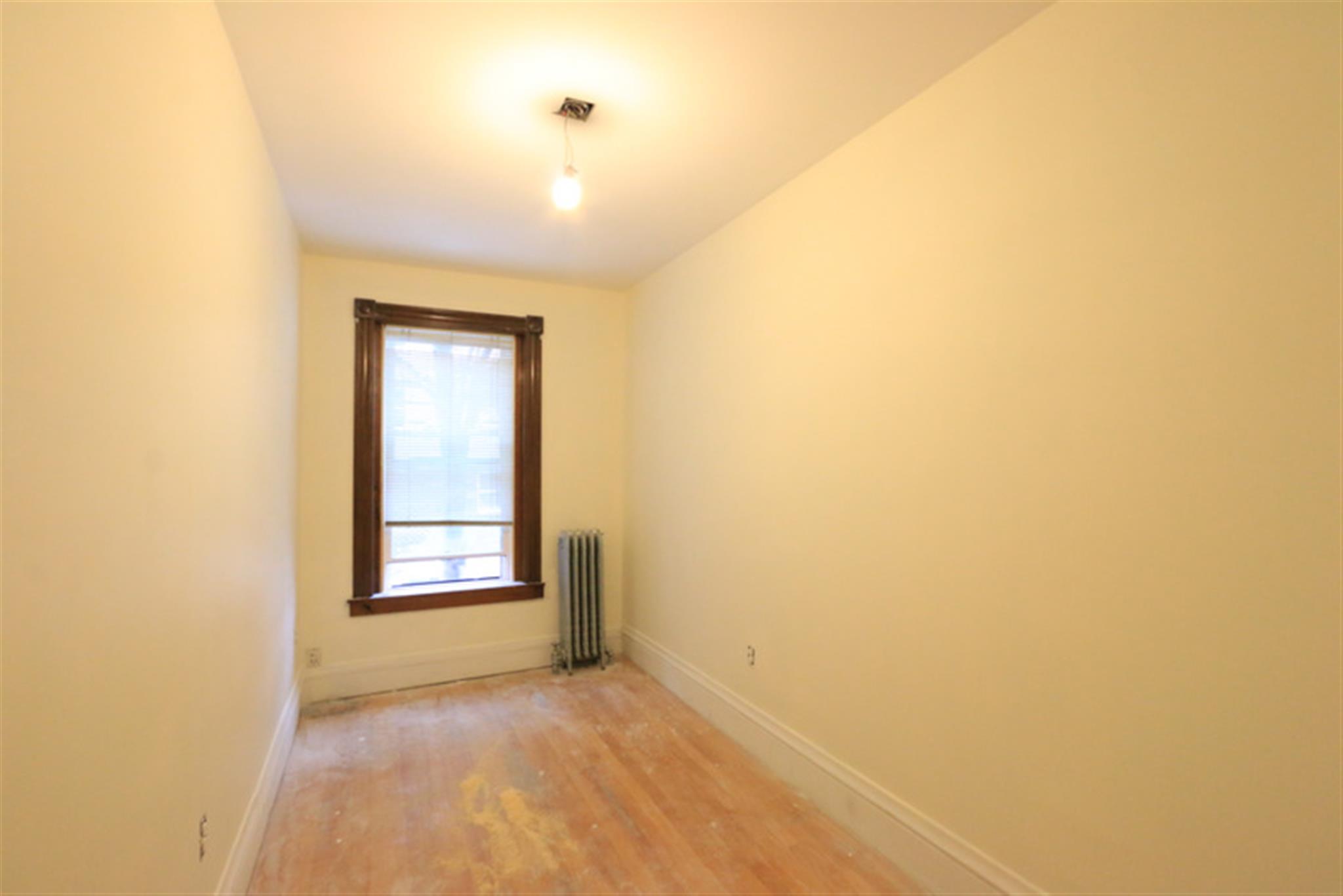 64 Vinal Ave, Union Square