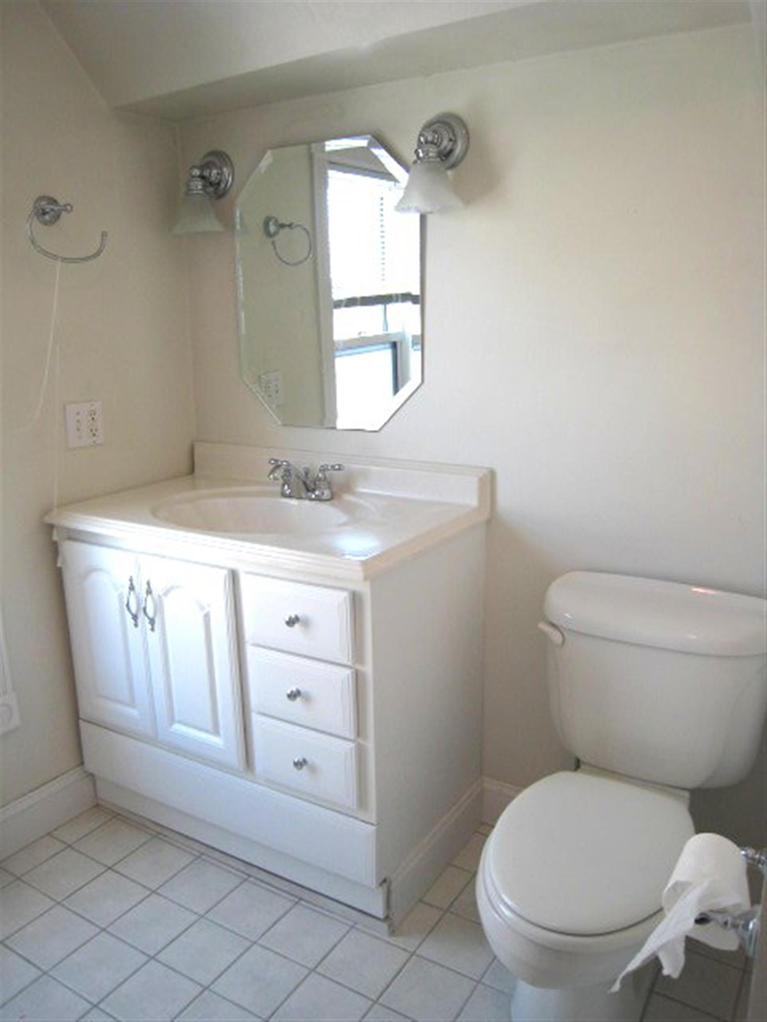 61 Hall Ave, Davis Square