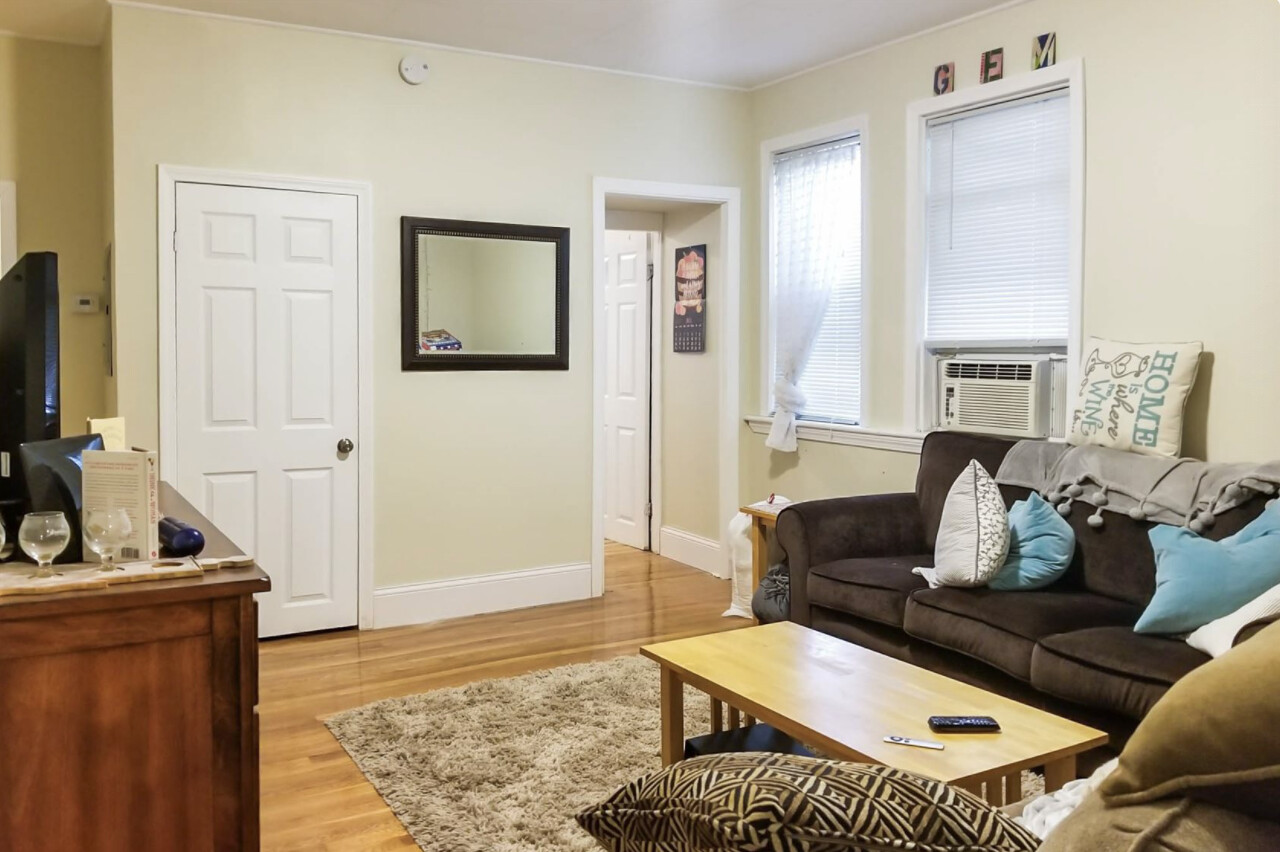 2 Wyman Pl, Jamaica Plain