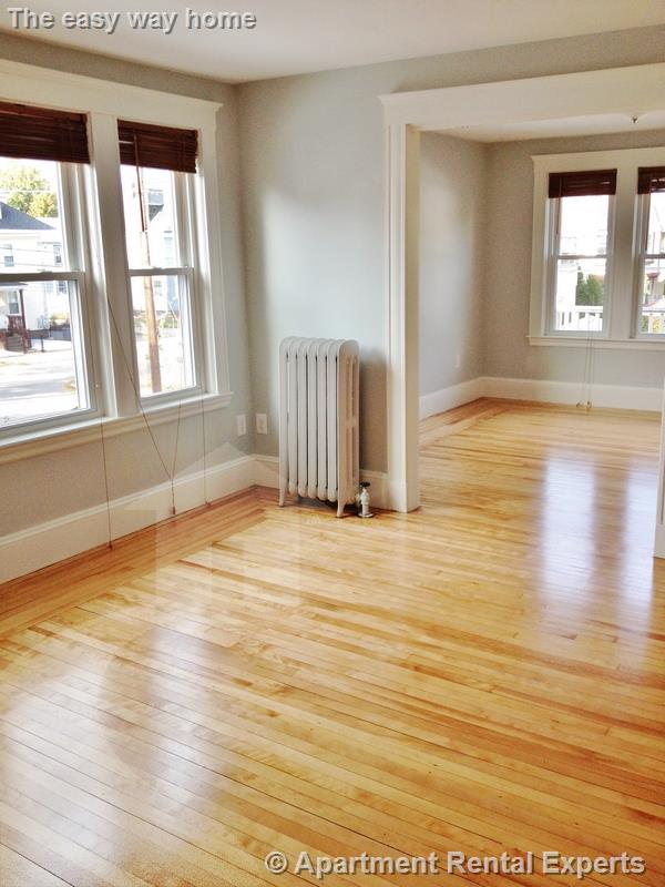 66 Thomas St, Medford